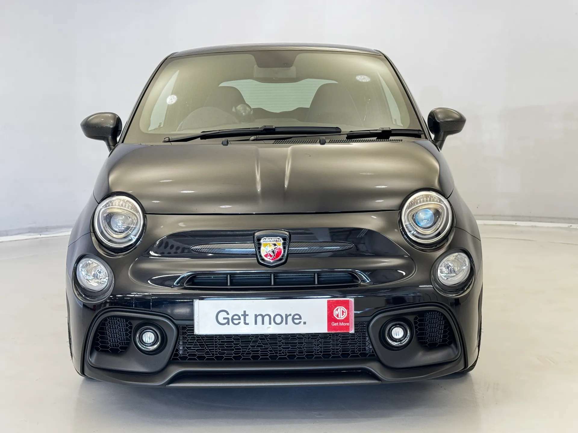 2024 ABARTH 695 2024 ABARTH 695