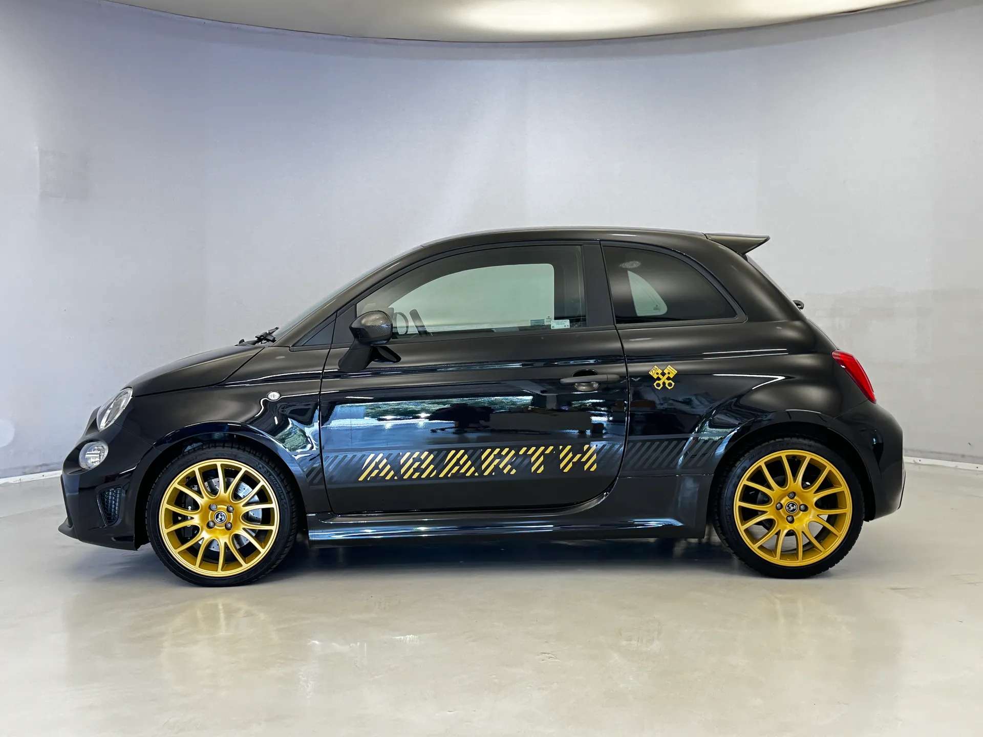 A 2024 ABARTH 695 1.4 T-Jet 180 75th Anniversary 3dr ð WOW! RARE CAR ð A 2024 ABARTH 695 1.4 T-Jet 180 75th Anniversary 3dr ð WOW! RARE CAR ð