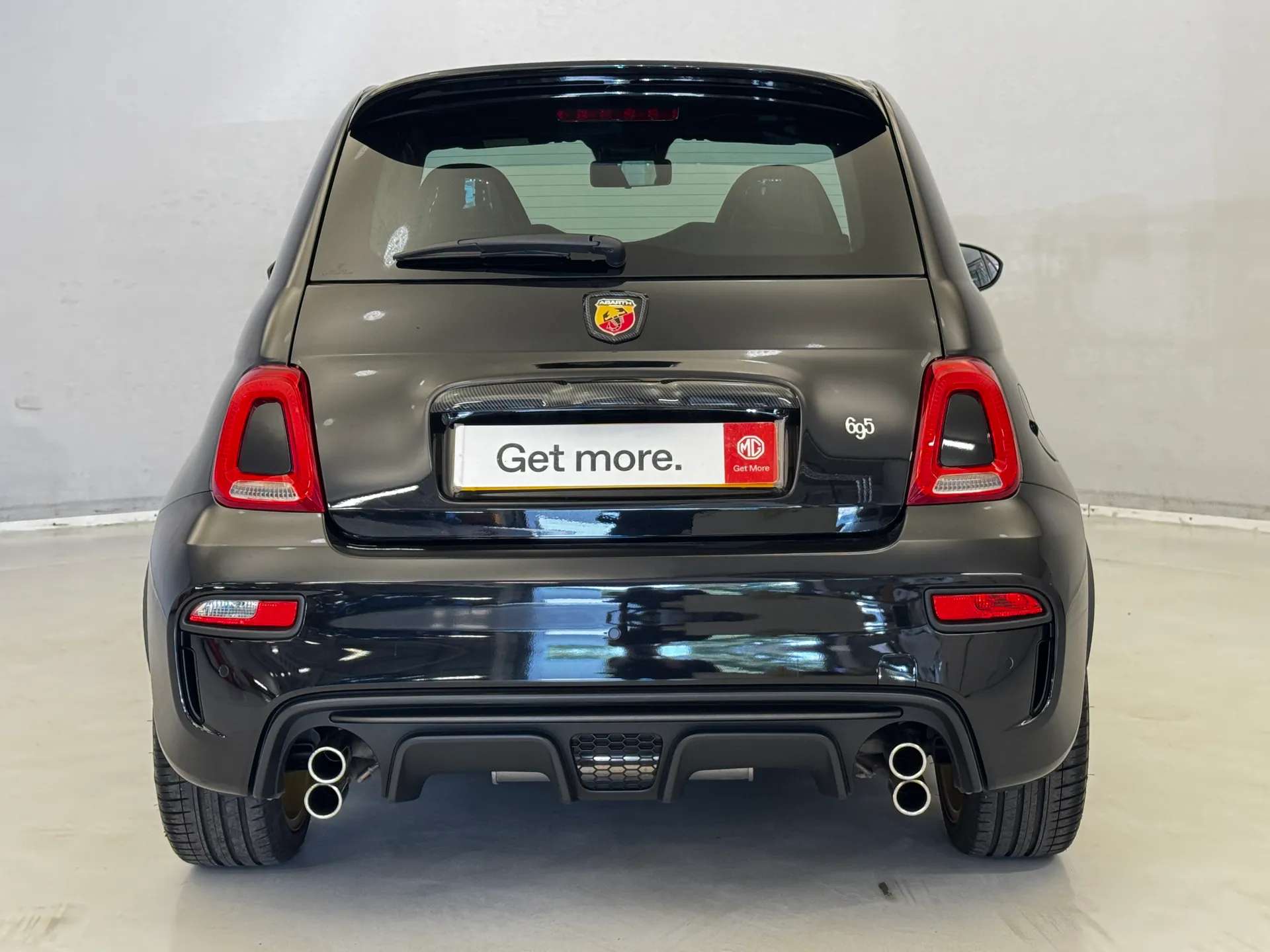 2024 ABARTH 695 2024 ABARTH 695