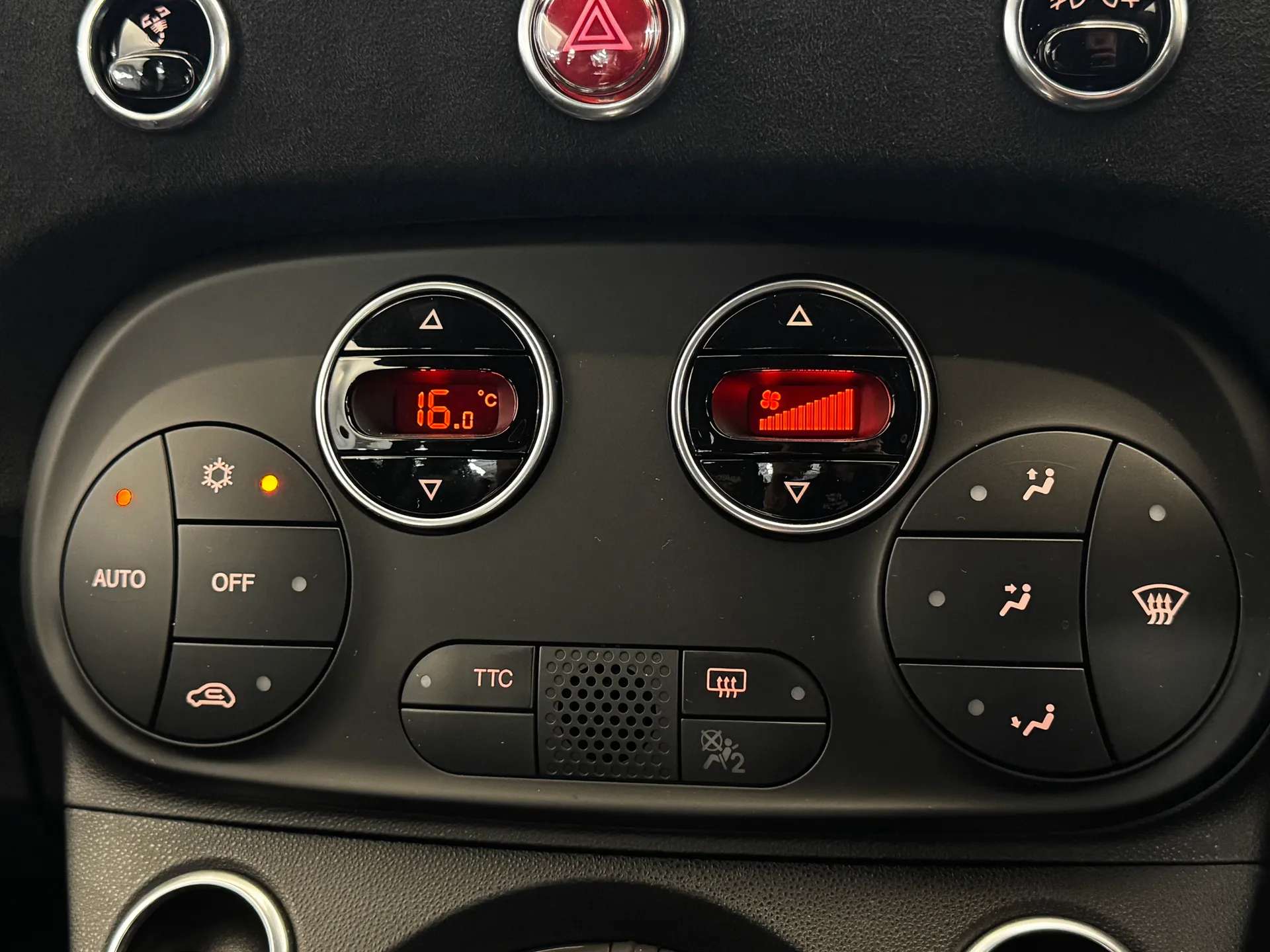 2024 ABARTH 695 2024 ABARTH 695