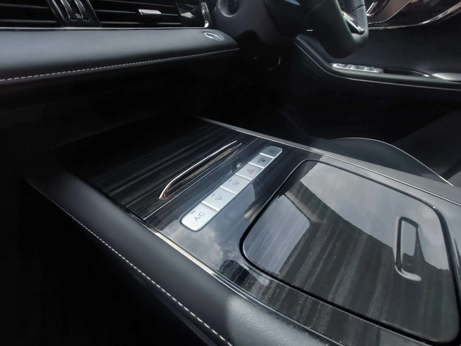 2025 OMODA 5 2025 OMODA 5