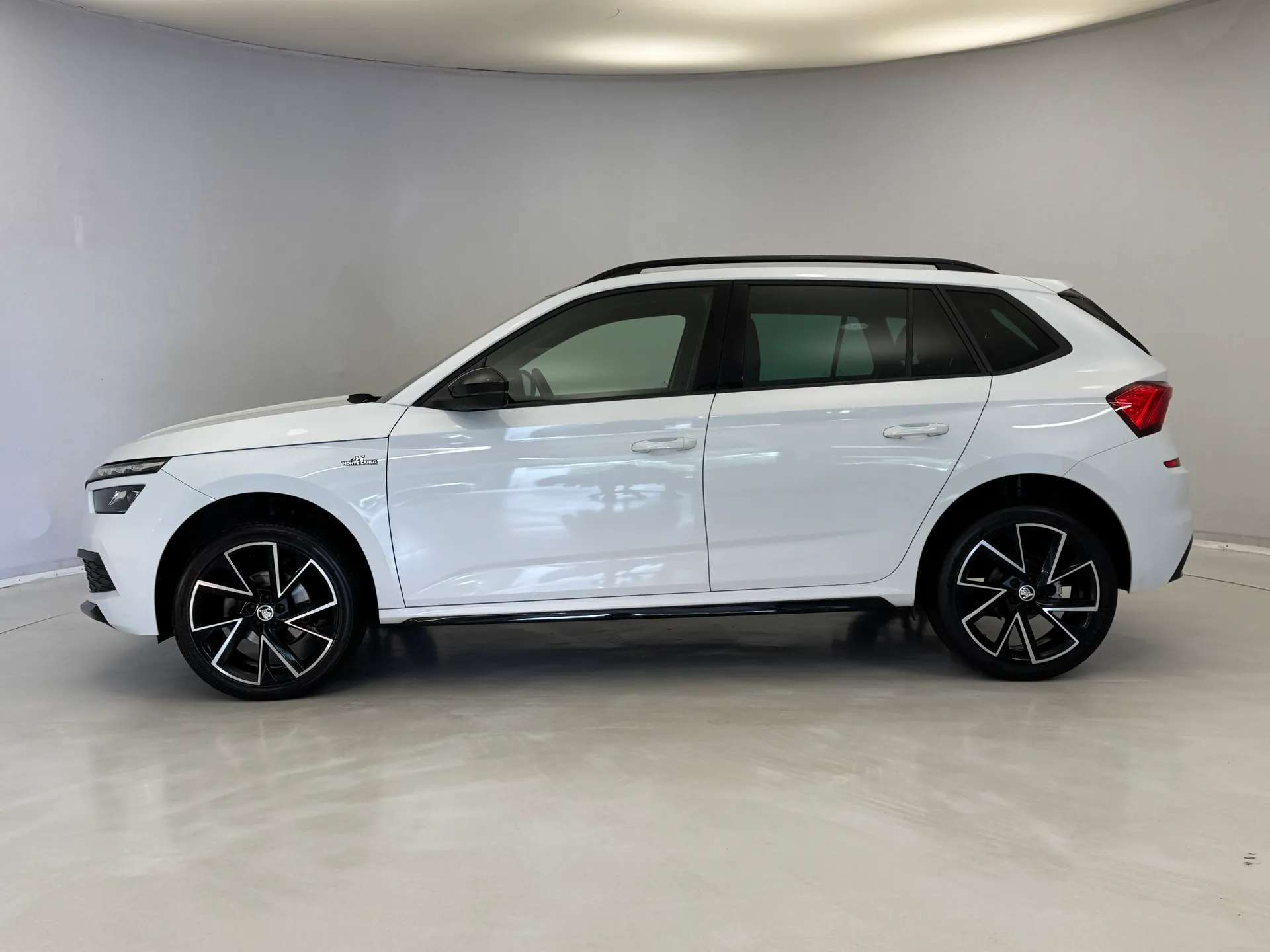 A 2023 SKODA KAMIQ 1.0 TSI 110 Monte Carlo 5dr ð¤ MONTE CARLO / LOW MILES ð¤ A 2023 SKODA KAMIQ 1.0 TSI 110 Monte Carlo 5dr ð¤ MONTE CARLO / LOW MILES ð¤