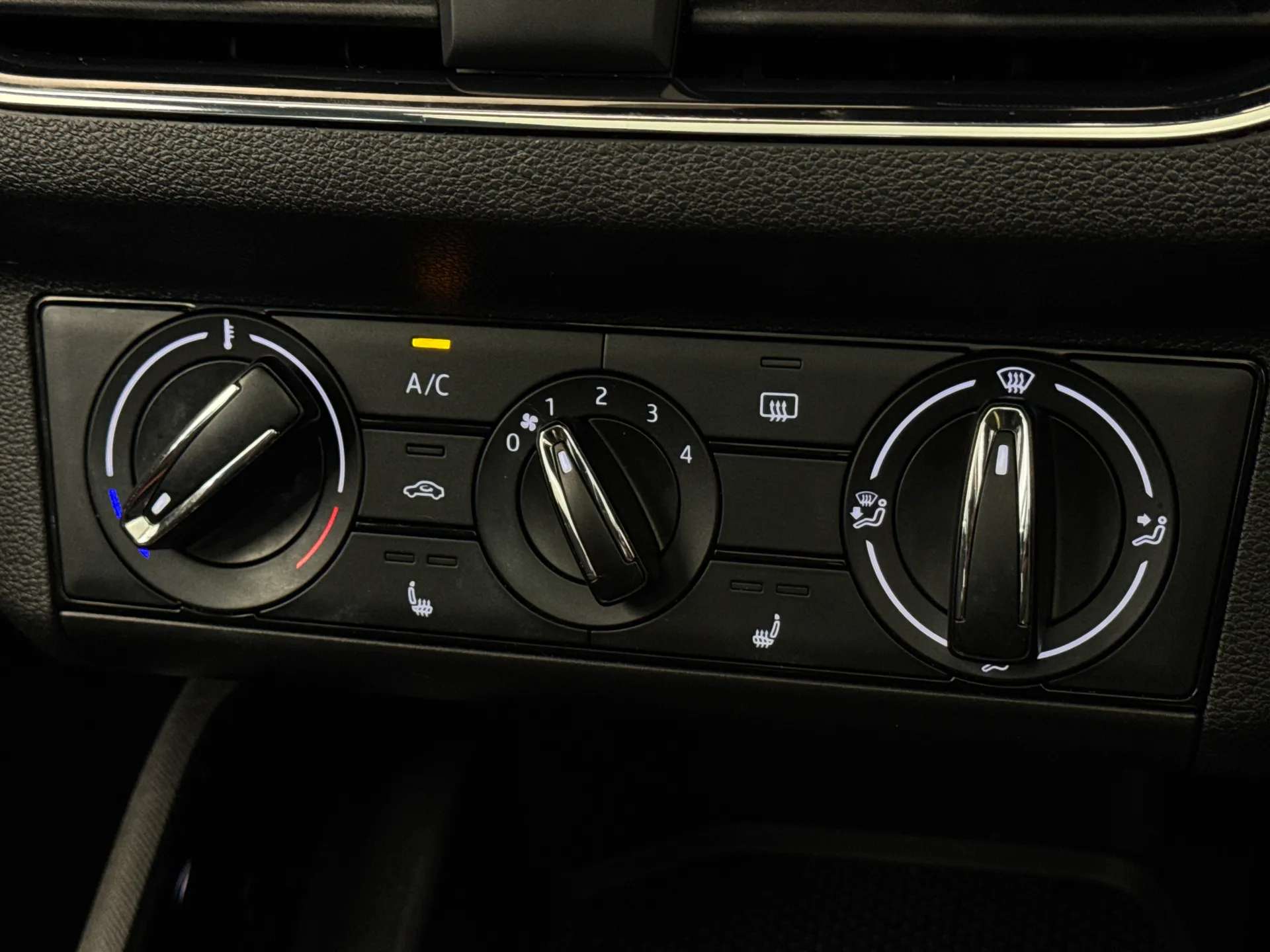 2023 SKODA KAMIQ 2023 SKODA KAMIQ