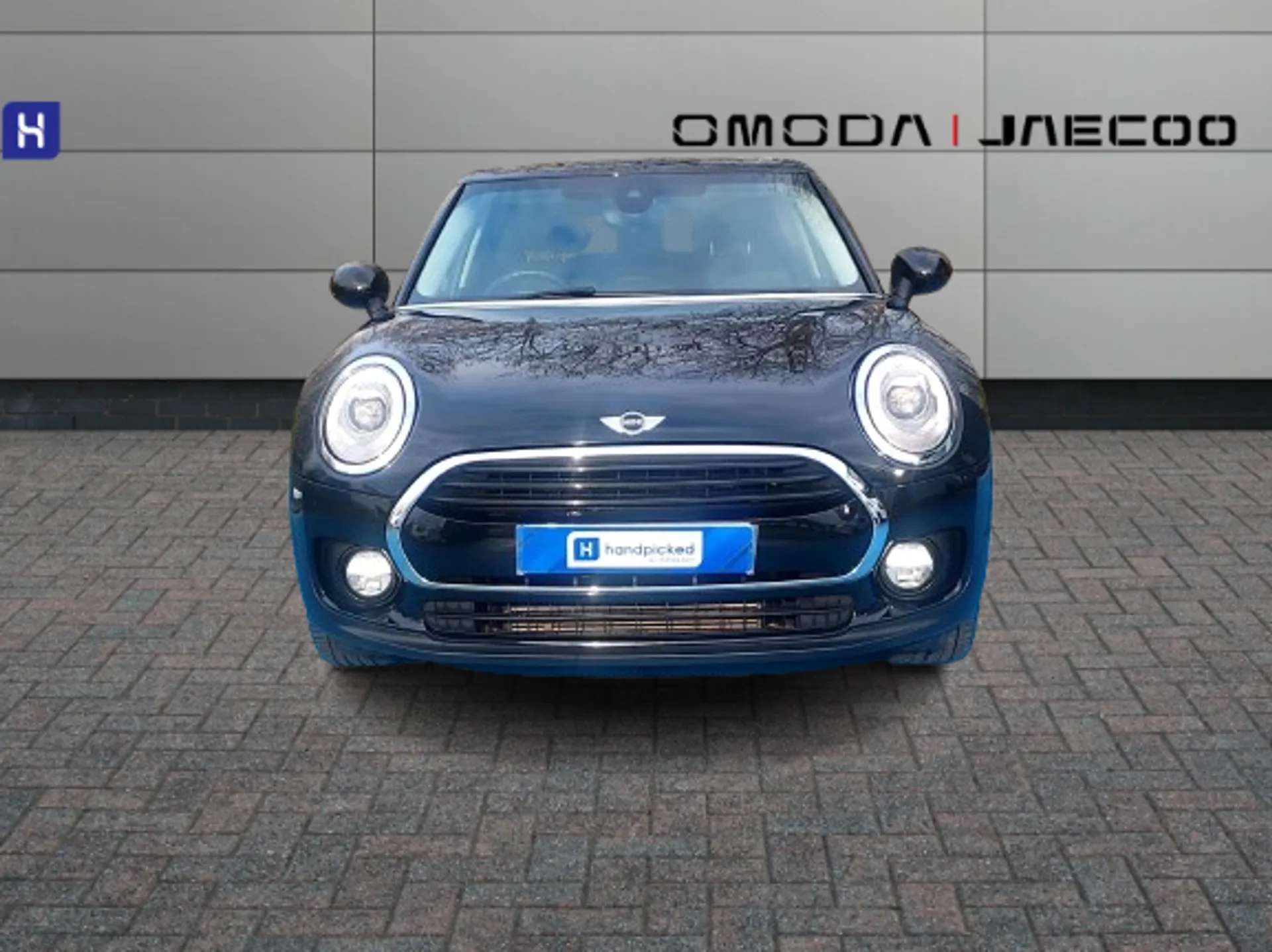 A 2017 MINI CLUBMAN 1.5 Cooper 6dr Auto A 2017 MINI CLUBMAN 1.5 Cooper 6dr Auto