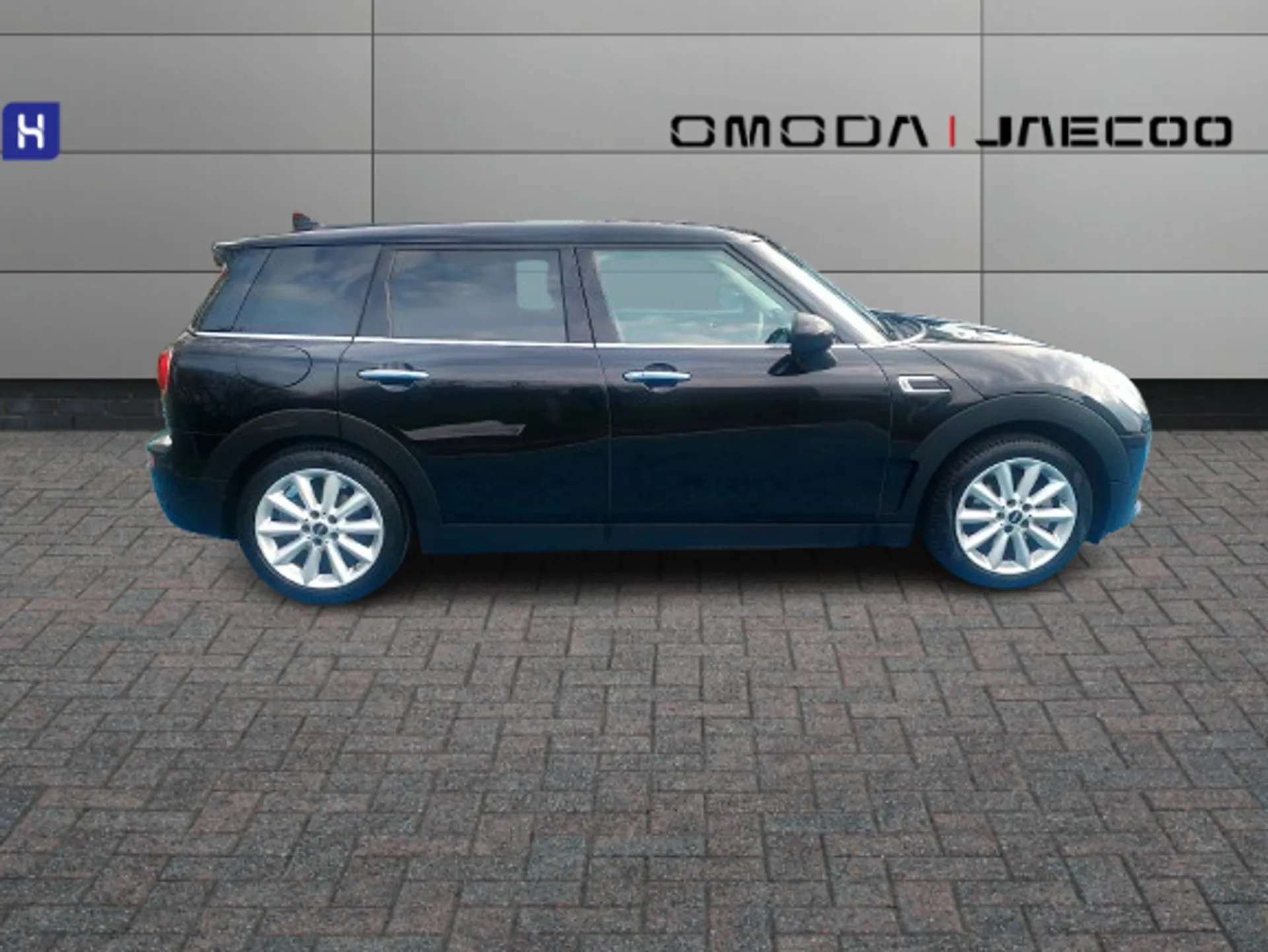 2017 MINI CLUBMAN 2017 MINI CLUBMAN