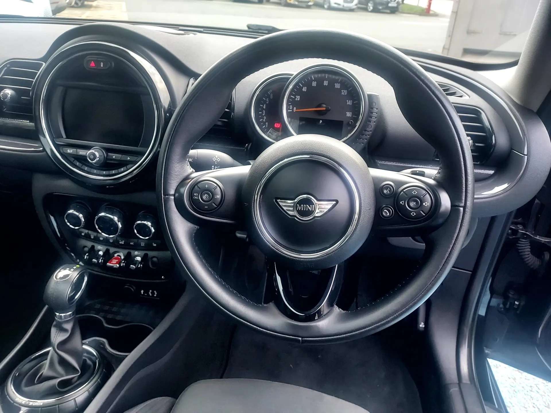 2017 MINI CLUBMAN 2017 MINI CLUBMAN