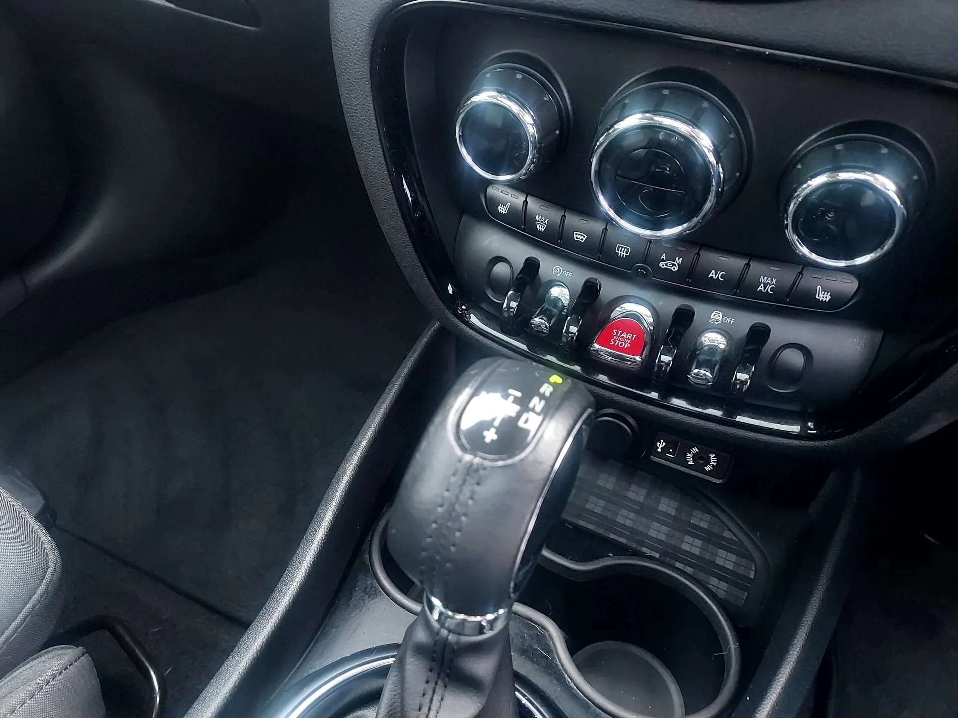 2017 MINI CLUBMAN 2017 MINI CLUBMAN