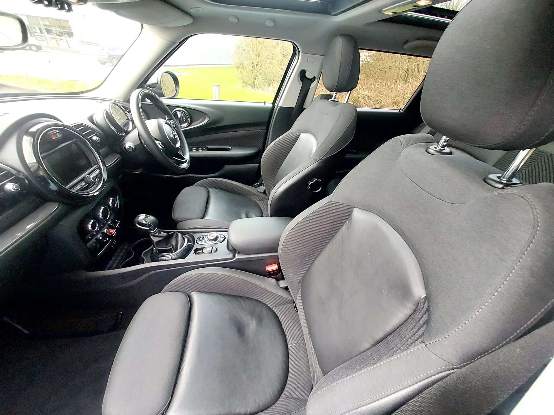 2017 MINI CLUBMAN 2017 MINI CLUBMAN