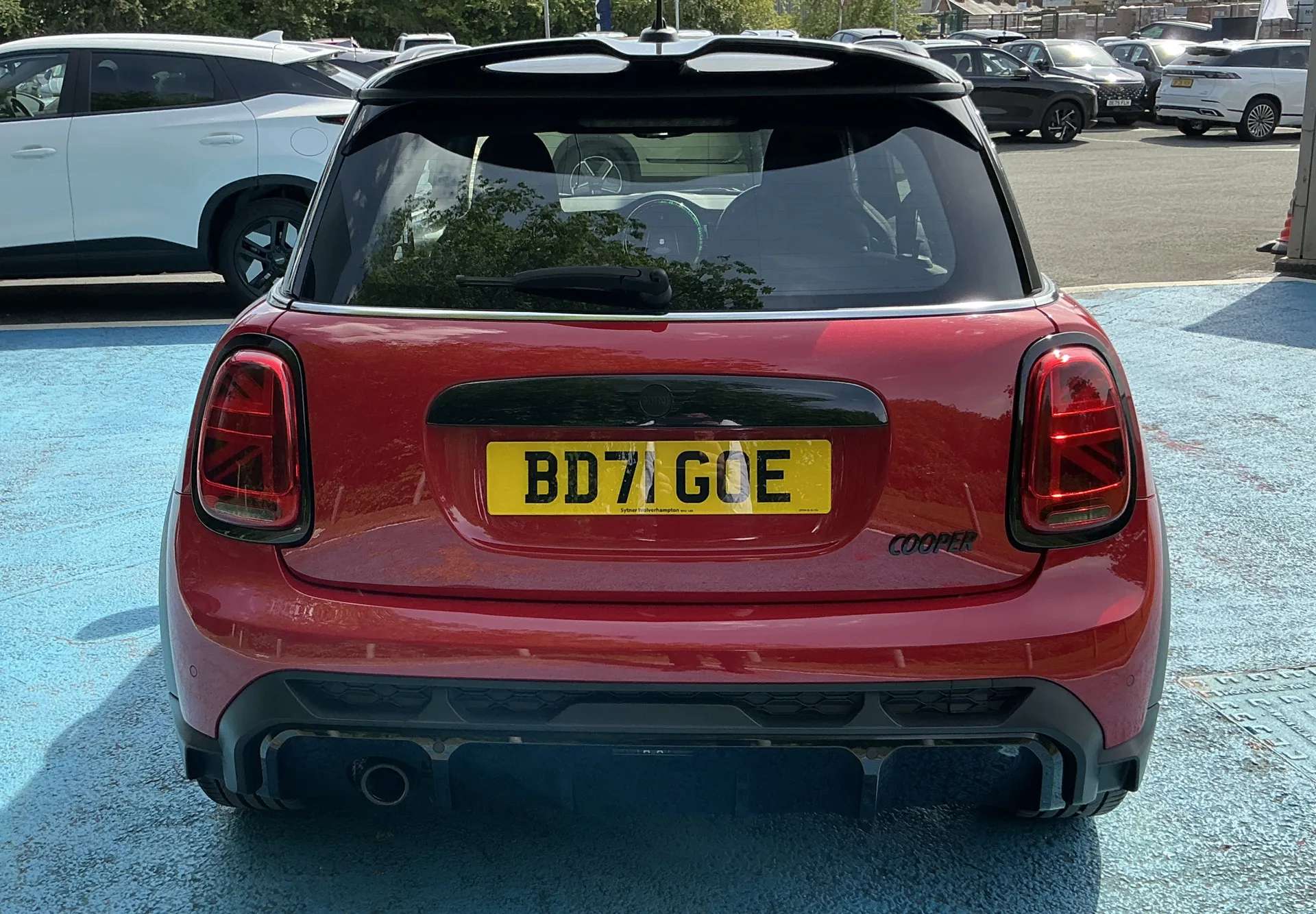 A 2021 MINI HATCH 1.5 Cooper Sport 3dr A 2021 MINI HATCH 1.5 Cooper Sport 3dr