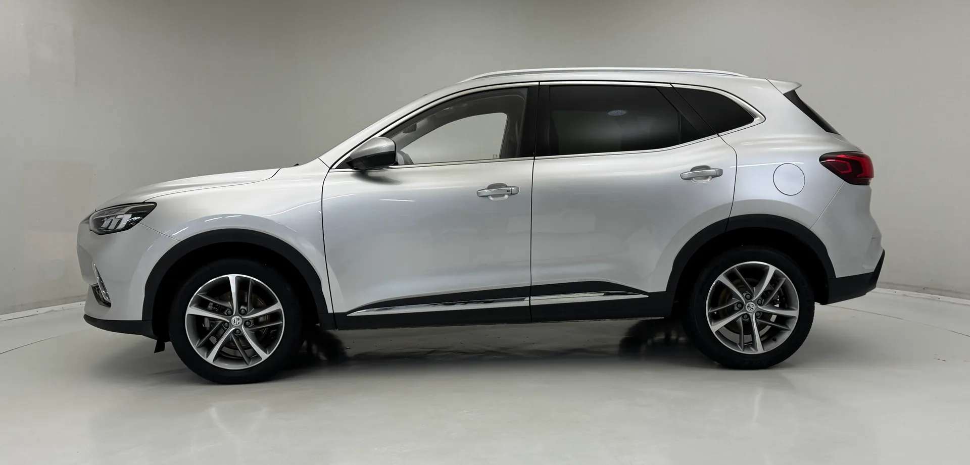 2024 MG MOTOR UK HS 2024 MG MOTOR UK HS