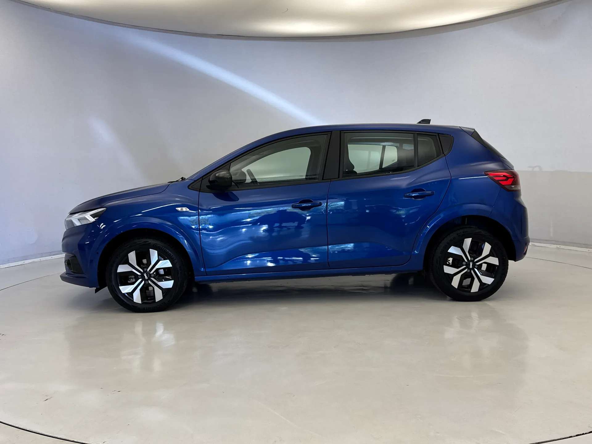 A 2025 DACIA SANDERO 1.0 Tce Journey 5dr CVT A 2025 DACIA SANDERO 1.0 Tce Journey 5dr CVT