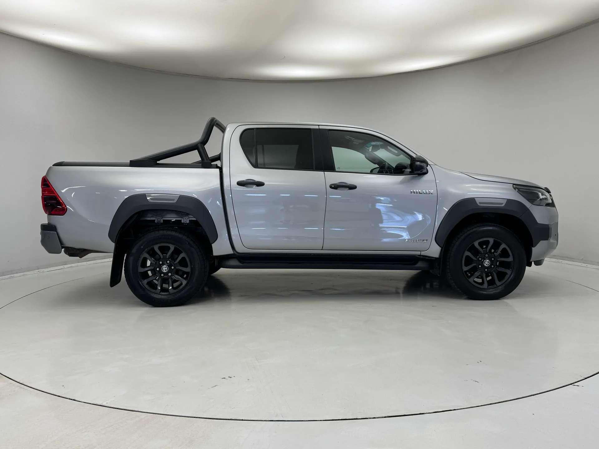 A 2023 TOYOTA HILUX Invincible X D/Cab Pick Up 2.8 D-4D Auto A 2023 TOYOTA HILUX Invincible X D/Cab Pick Up 2.8 D-4D Auto