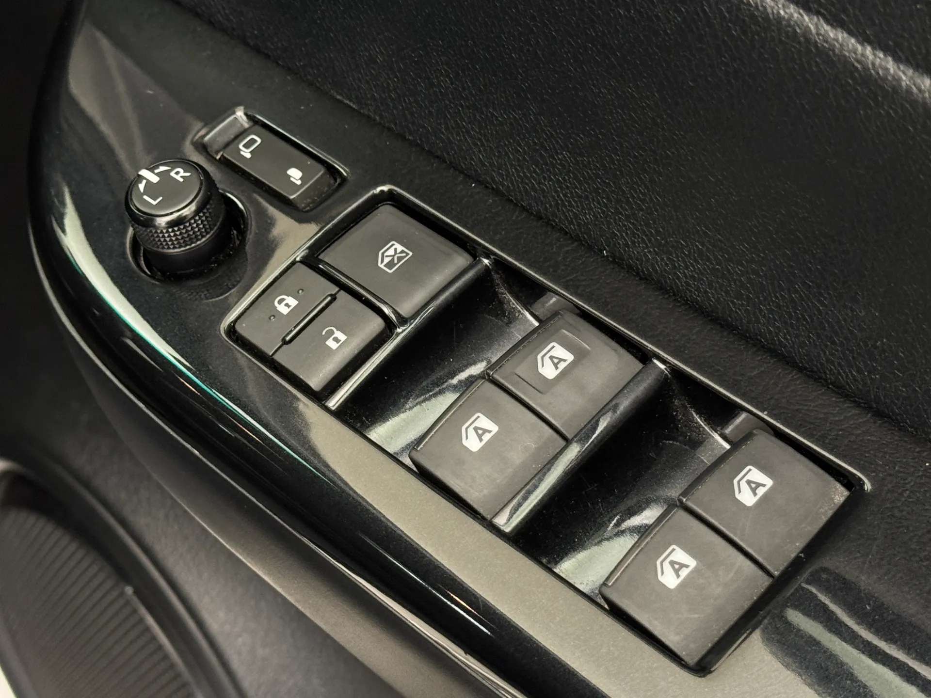 2023 TOYOTA HILUX 2023 TOYOTA HILUX