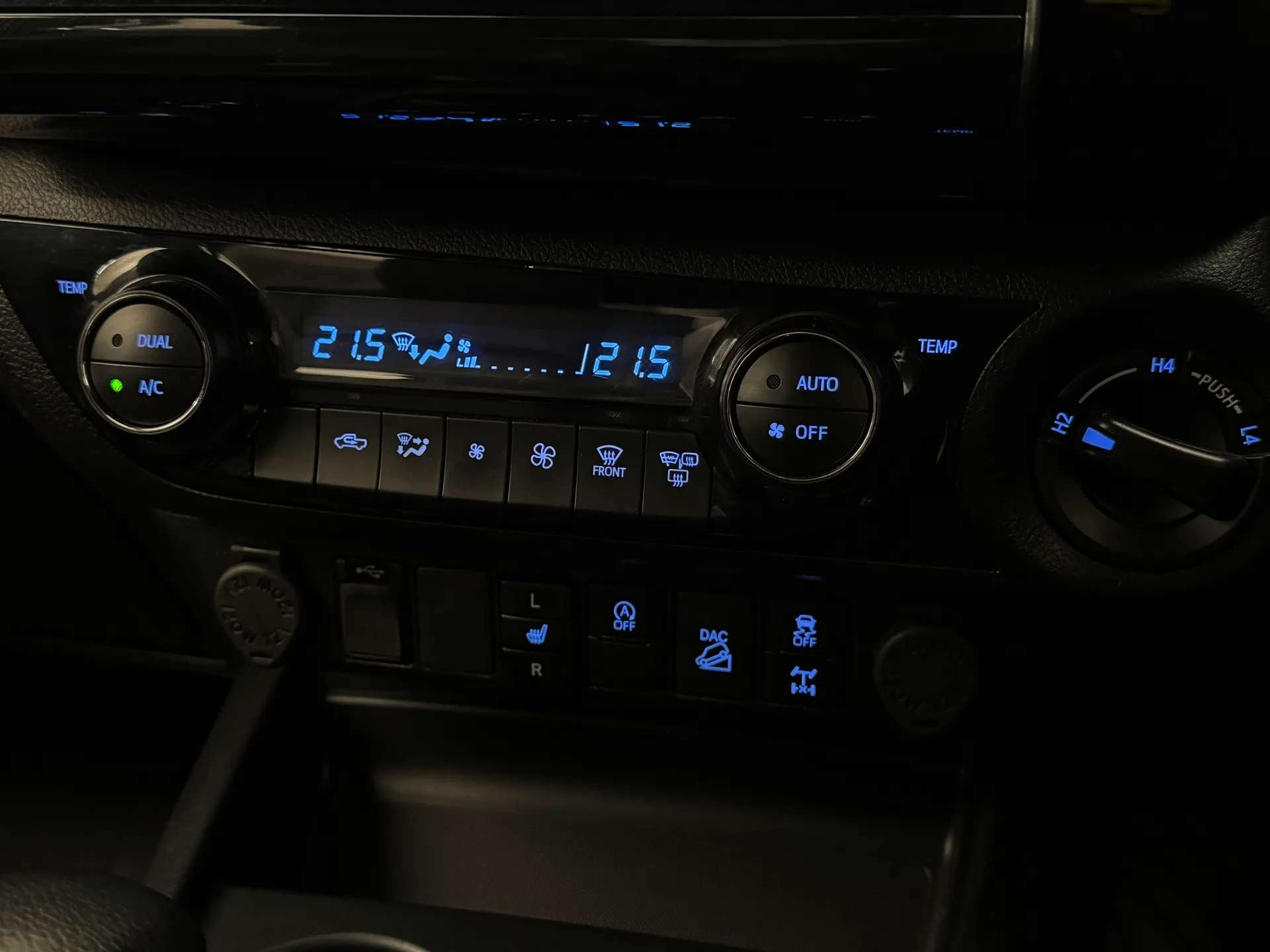 2023 TOYOTA HILUX 2023 TOYOTA HILUX