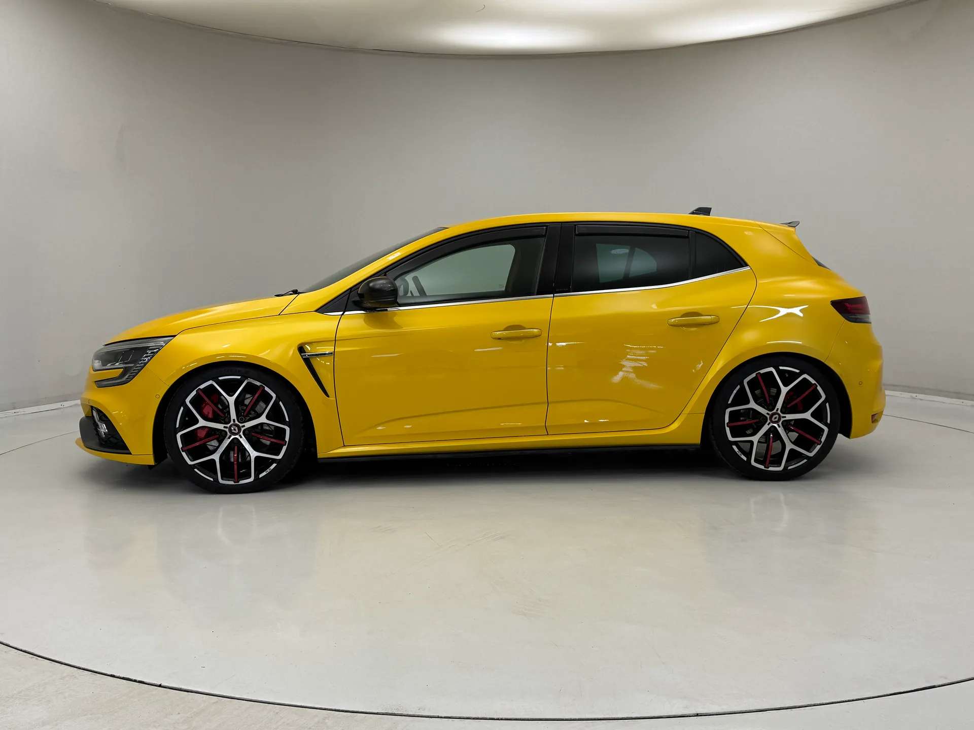 A 2022 RENAULT MEGANE R.S. 1.8 300 Trophy 5dr Auto A 2022 RENAULT MEGANE R.S. 1.8 300 Trophy 5dr Auto