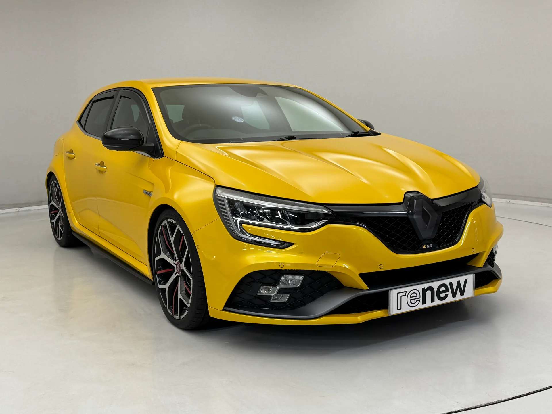 A 2022 RENAULT MEGANE R.S. 1.8 300 Trophy 5dr Auto A 2022 RENAULT MEGANE R.S. 1.8 300 Trophy 5dr Auto