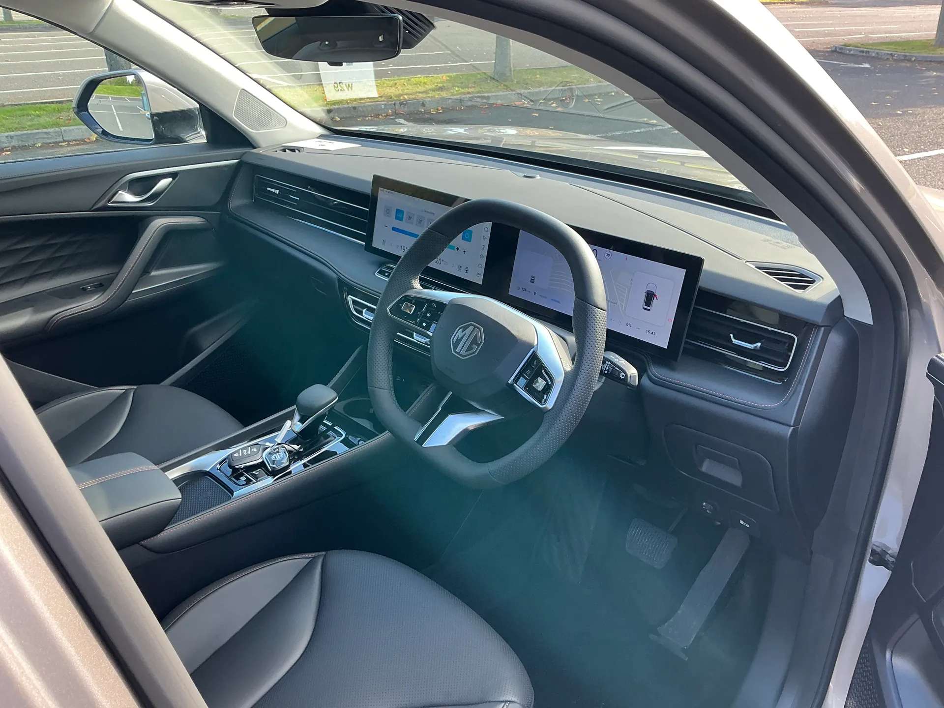 2025 MG MOTOR UK HS 2025 MG MOTOR UK HS