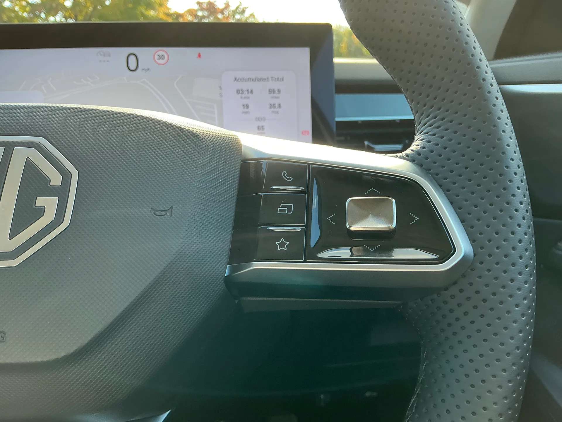 2025 MG MOTOR UK HS 2025 MG MOTOR UK HS