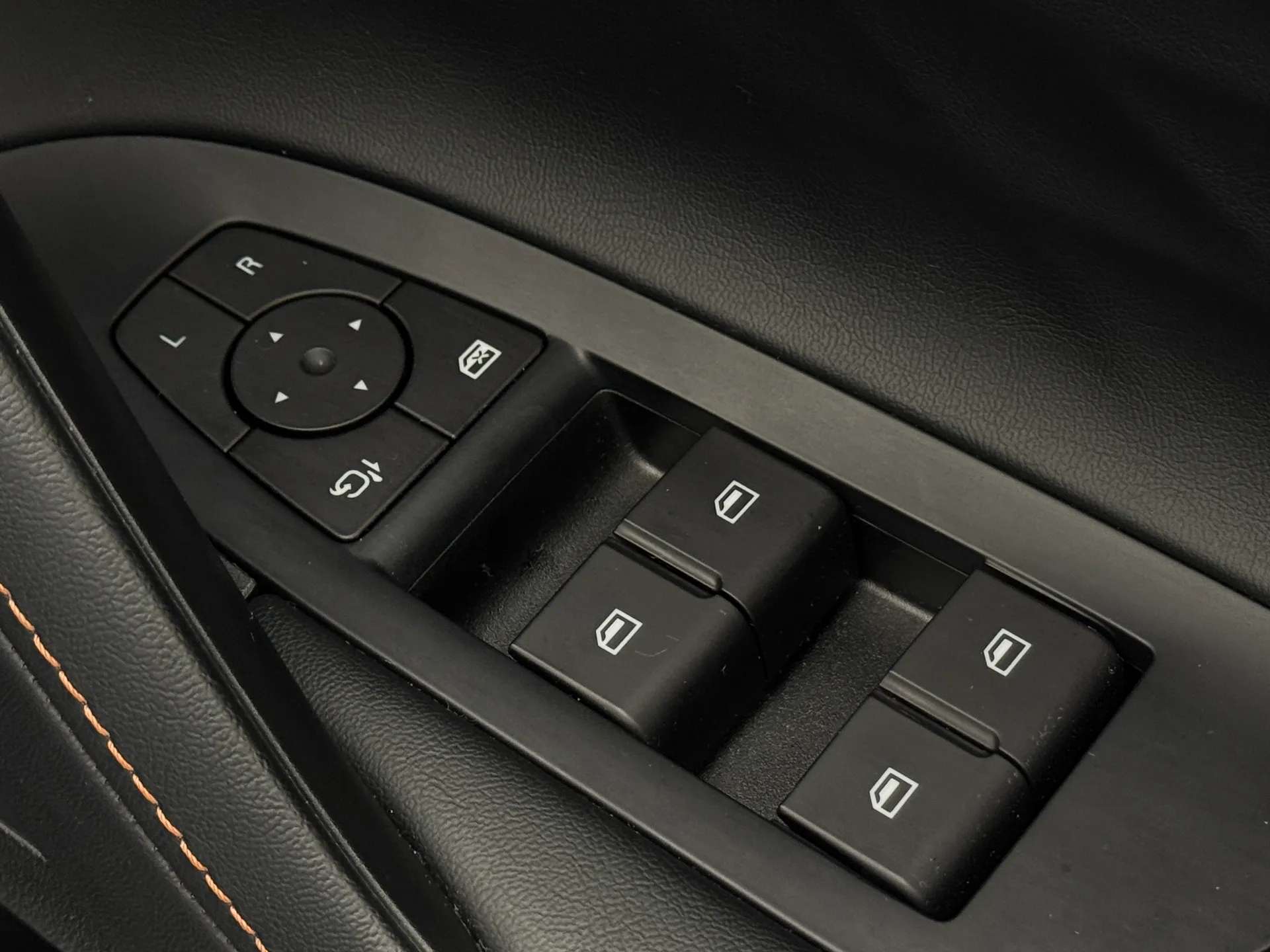 2024 MG MOTOR UK HS 2024 MG MOTOR UK HS