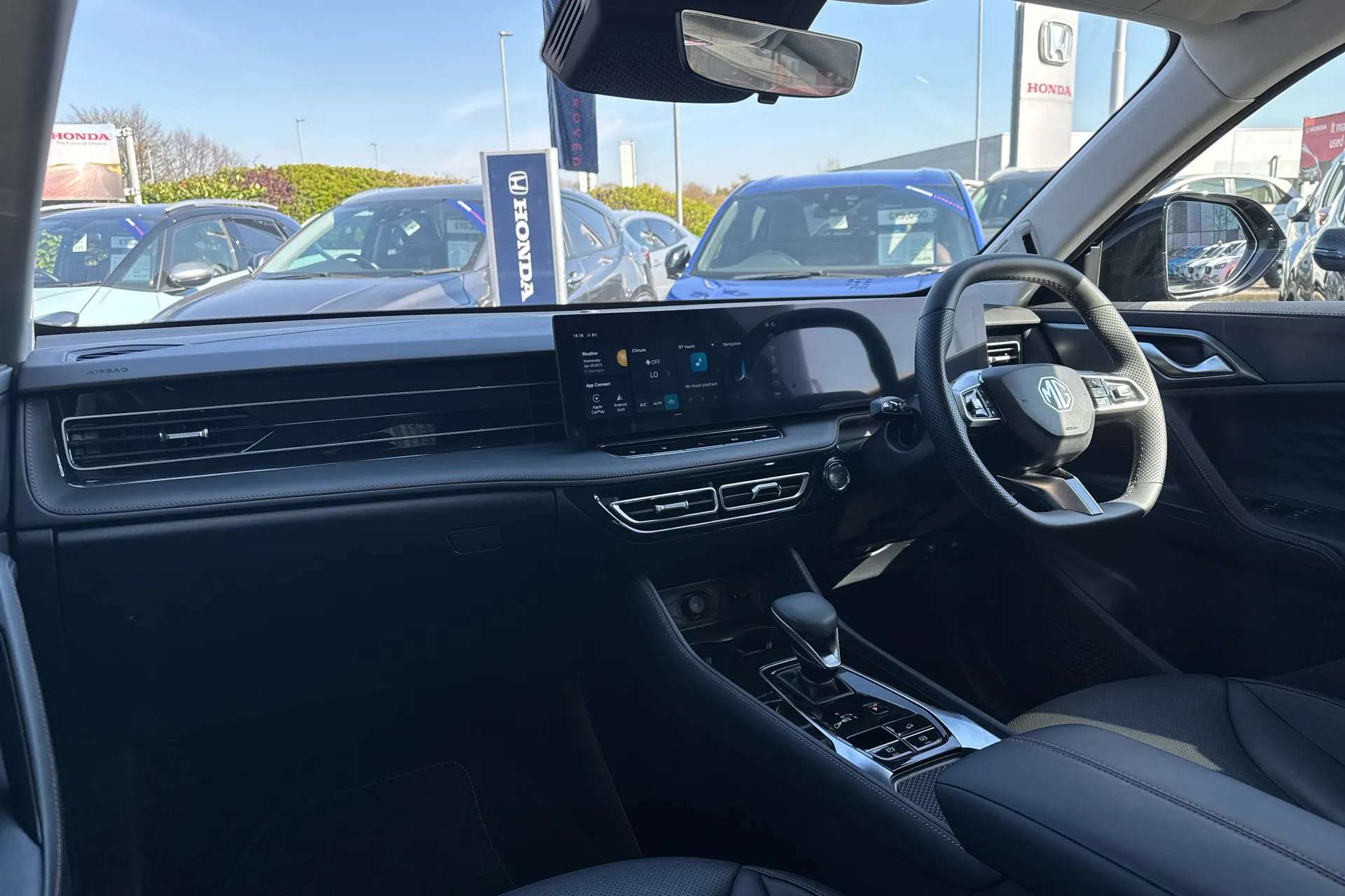 A 2025 MG MOTOR UK ZS 1.5 Hybrid+ Trophy 5dr Auto A 2025 MG MOTOR UK ZS 1.5 Hybrid+ Trophy 5dr Auto