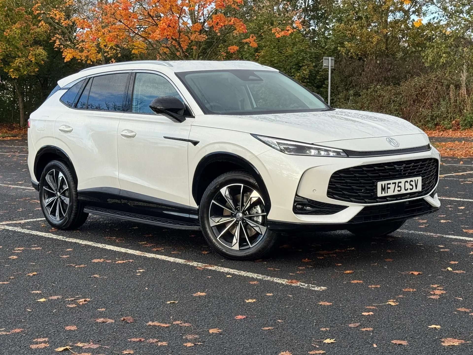 A 2025 MG MOTOR UK HS 1.5 T-GDI PHEV Trophy 5dr Auto Delivery Mileage - Save £6299 A 2025 MG MOTOR UK HS 1.5 T-GDI PHEV Trophy 5dr Auto Delivery Mileage - Save £6299