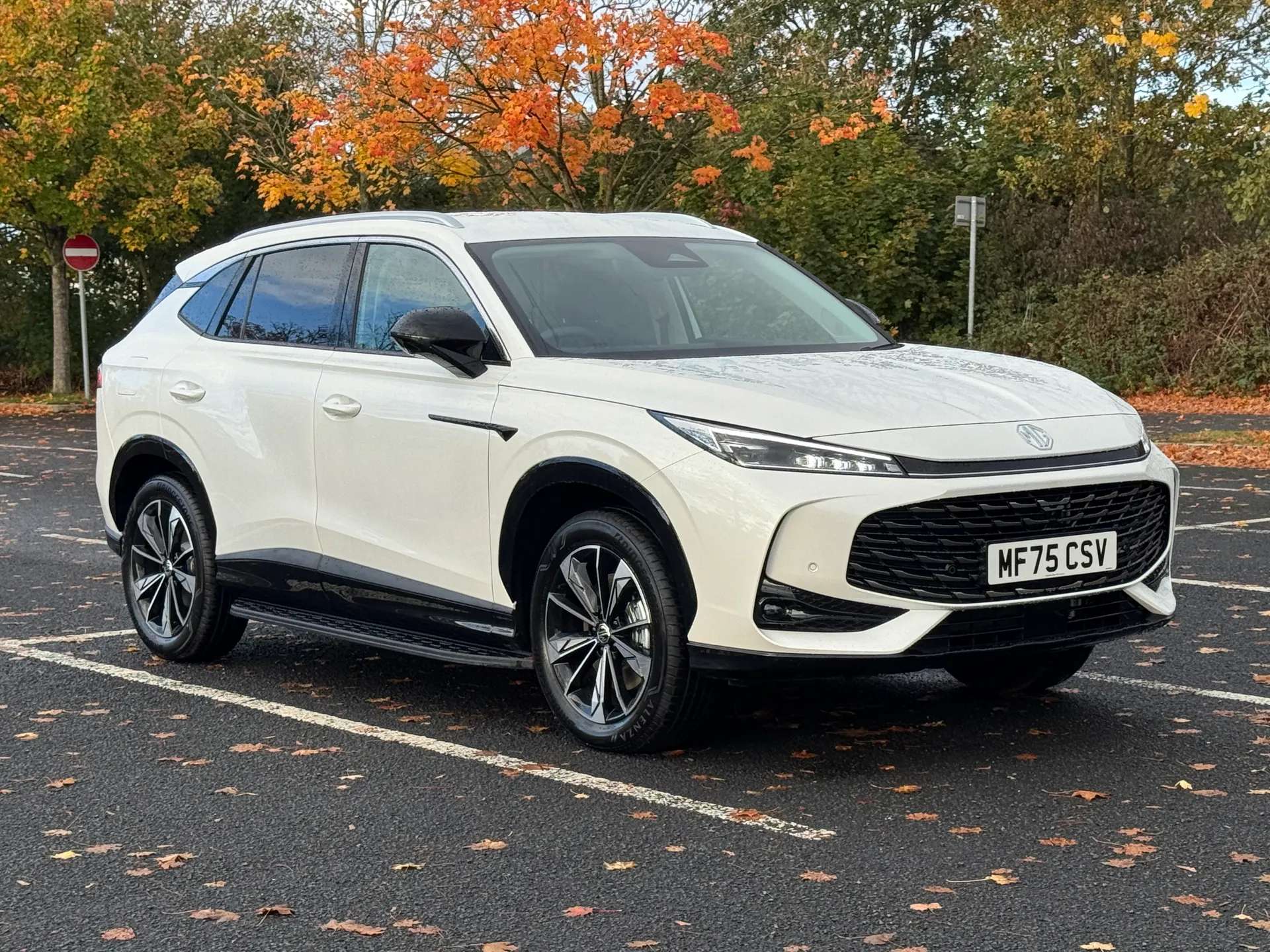 A 2025 MG MOTOR UK HS 1.5 T-GDI PHEV Trophy 5dr Auto Delivery Mileage - Save £6299 A 2025 MG MOTOR UK HS 1.5 T-GDI PHEV Trophy 5dr Auto Delivery Mileage - Save £6299