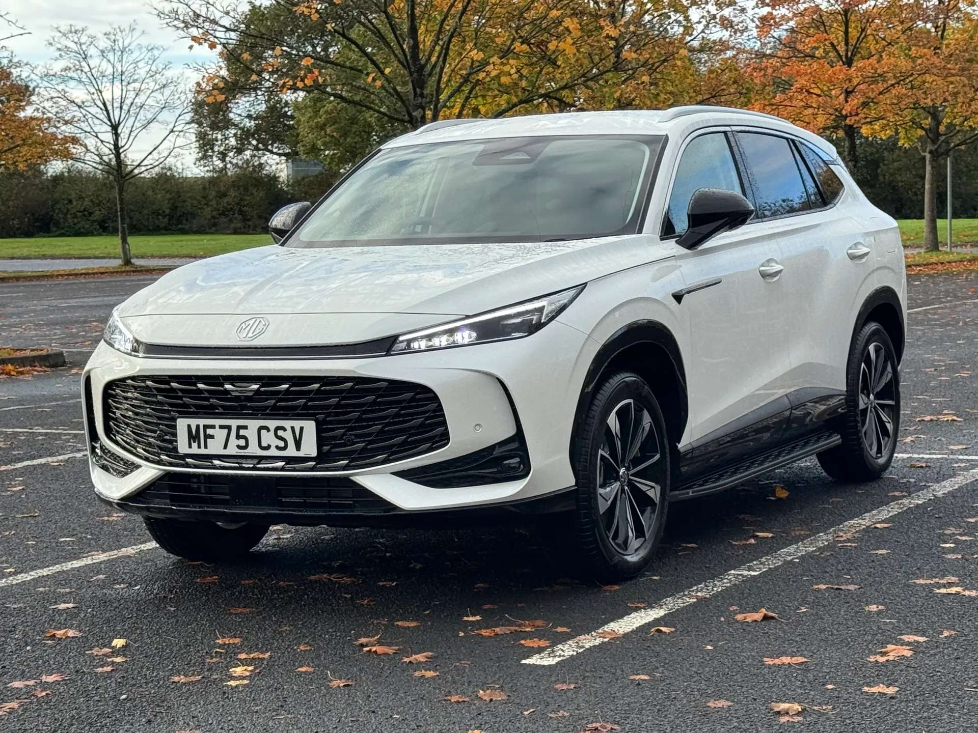 A 2025 MG MOTOR UK HS 1.5 T-GDI PHEV Trophy 5dr Auto Delivery Mileage - Save £6299 A 2025 MG MOTOR UK HS 1.5 T-GDI PHEV Trophy 5dr Auto Delivery Mileage - Save £6299