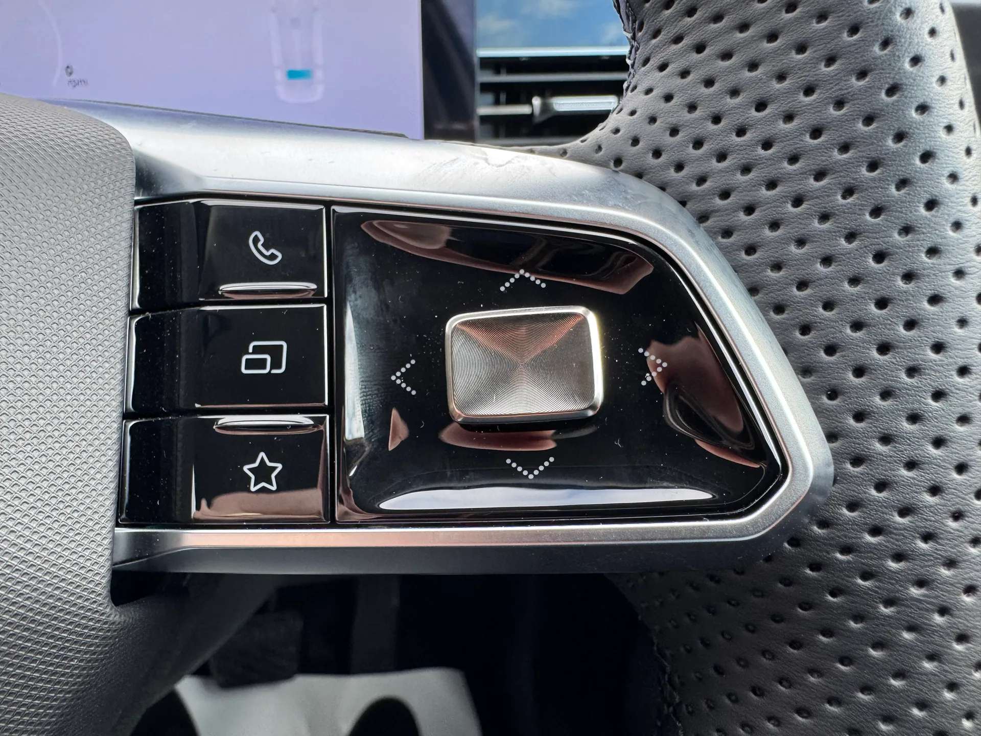 2025 MG MOTOR UK HS 2025 MG MOTOR UK HS