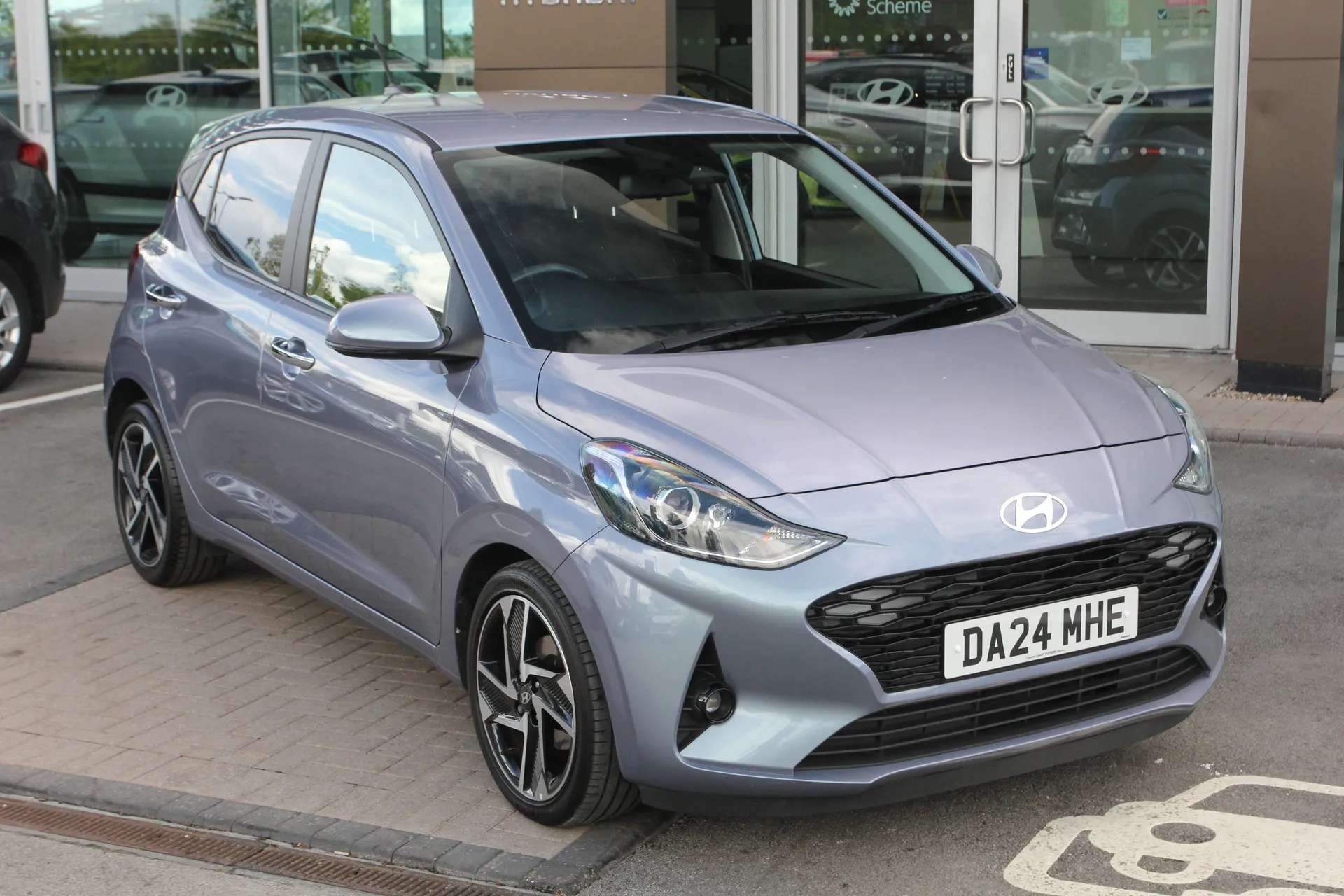 A 2024 HYUNDAI I10 1.2 MPi Premium 5dr A 2024 HYUNDAI I10 1.2 MPi Premium 5dr