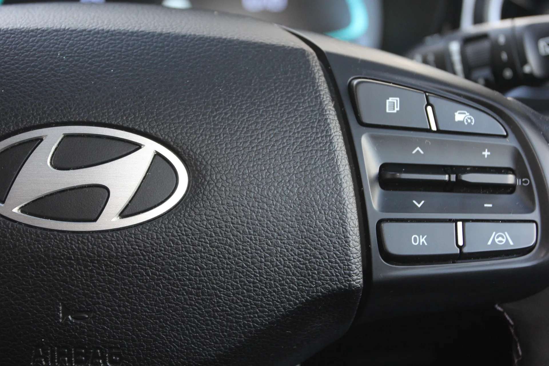 2024 HYUNDAI I10 2024 HYUNDAI I10