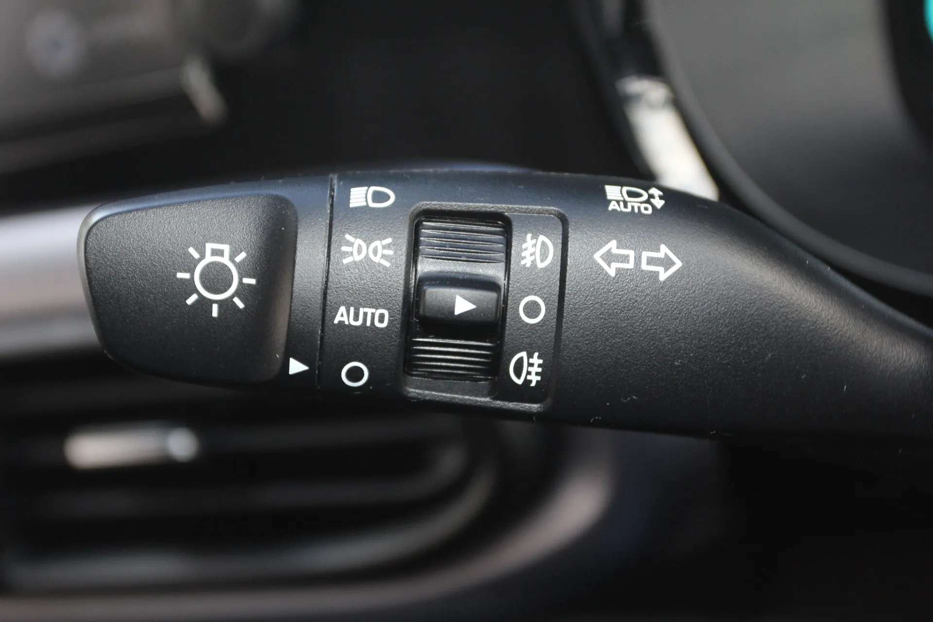 2024 HYUNDAI I10 2024 HYUNDAI I10