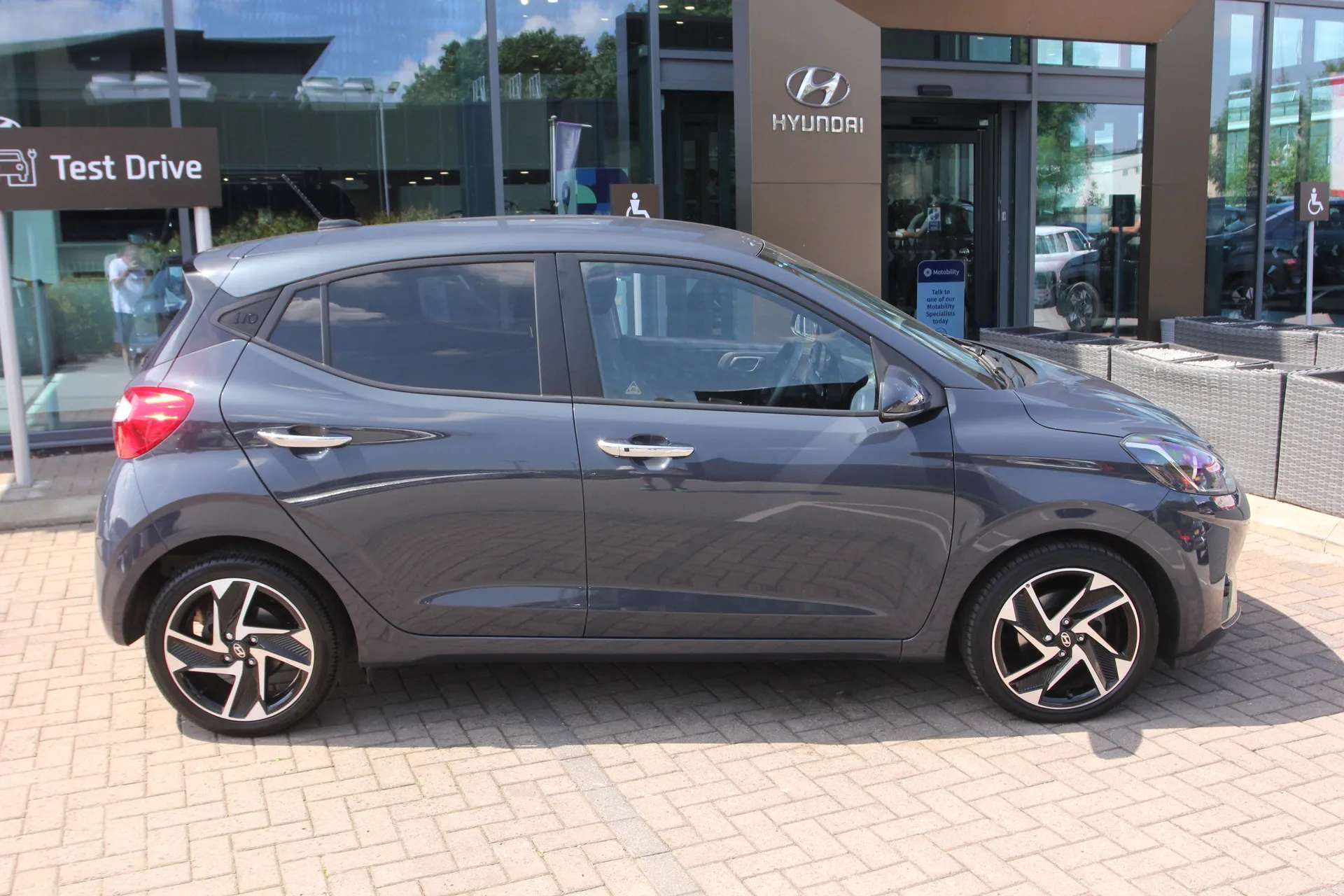 2023 HYUNDAI I10 2023 HYUNDAI I10