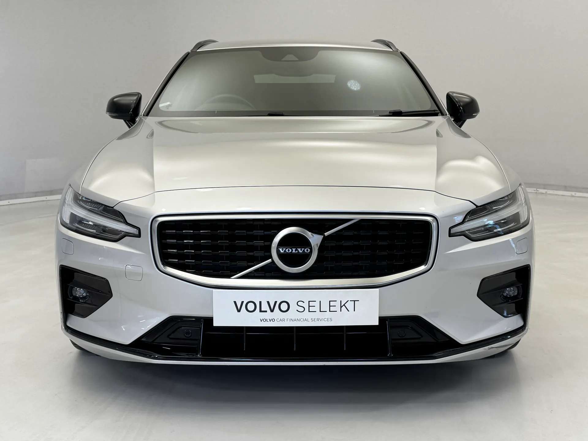 2020 VOLVO V60 2020 VOLVO V60