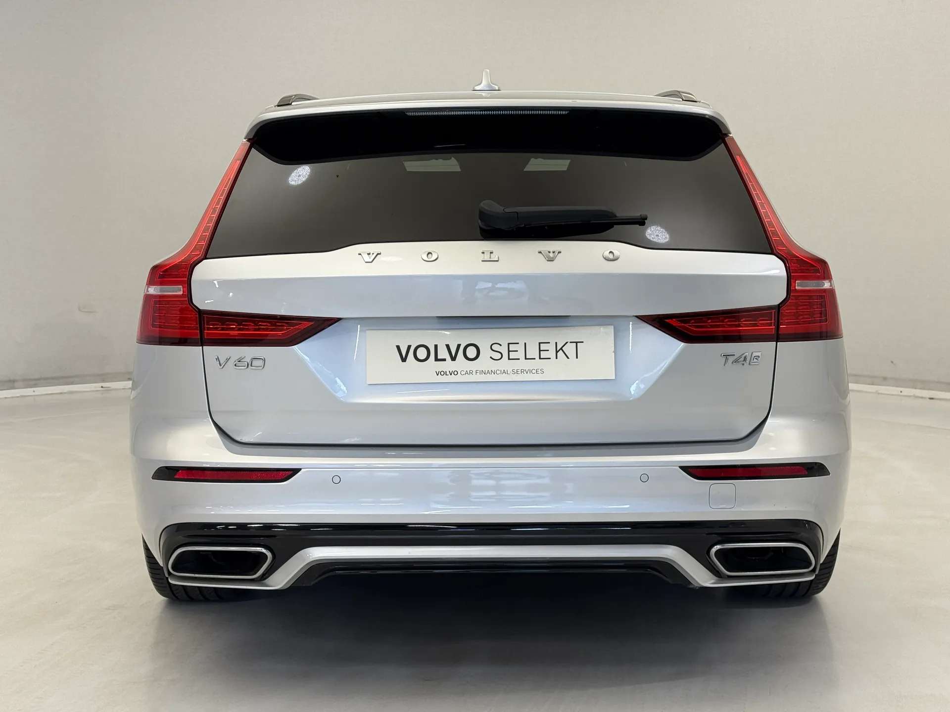 2020 VOLVO V60 2020 VOLVO V60
