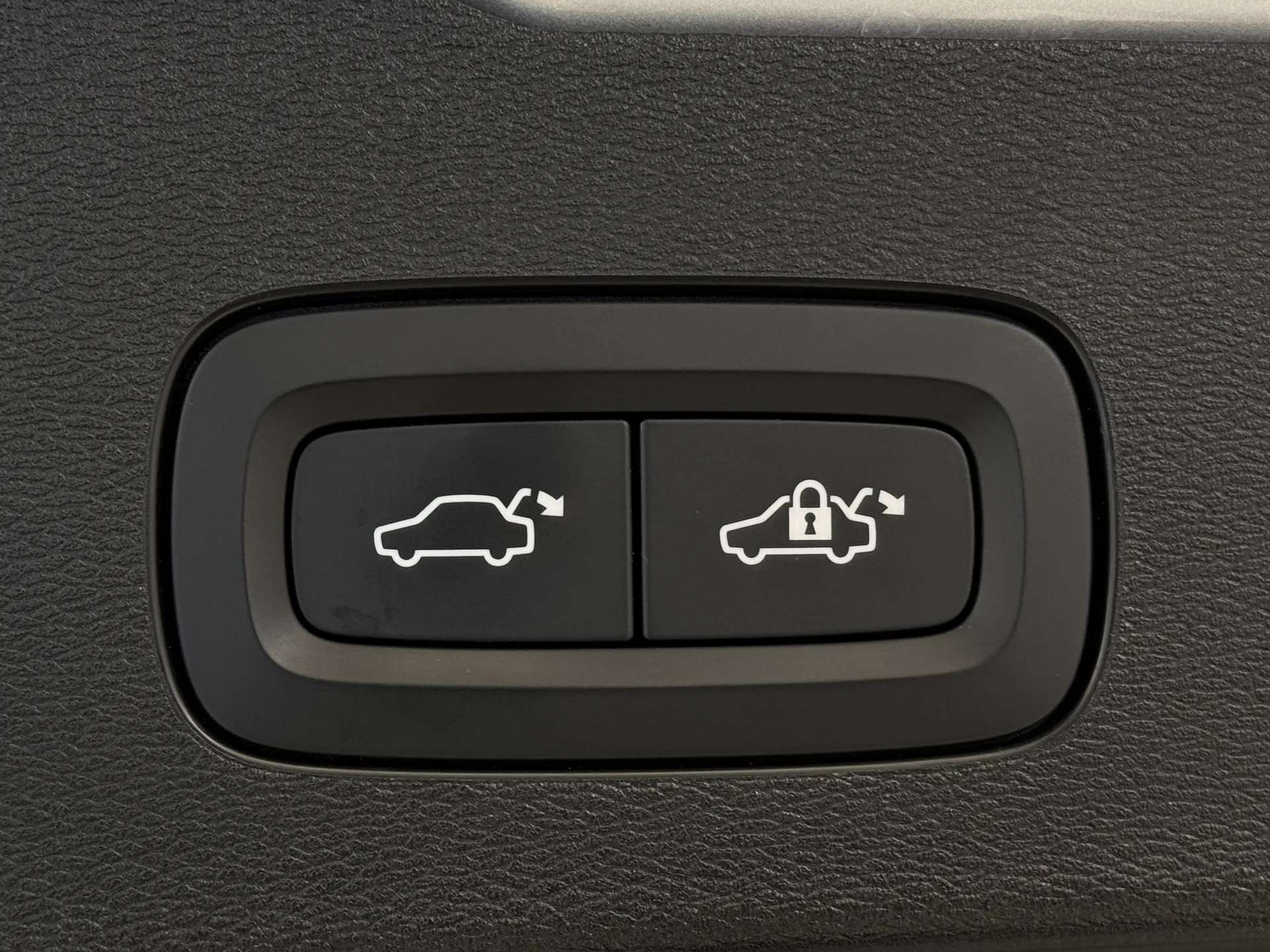 2020 VOLVO V60 2020 VOLVO V60