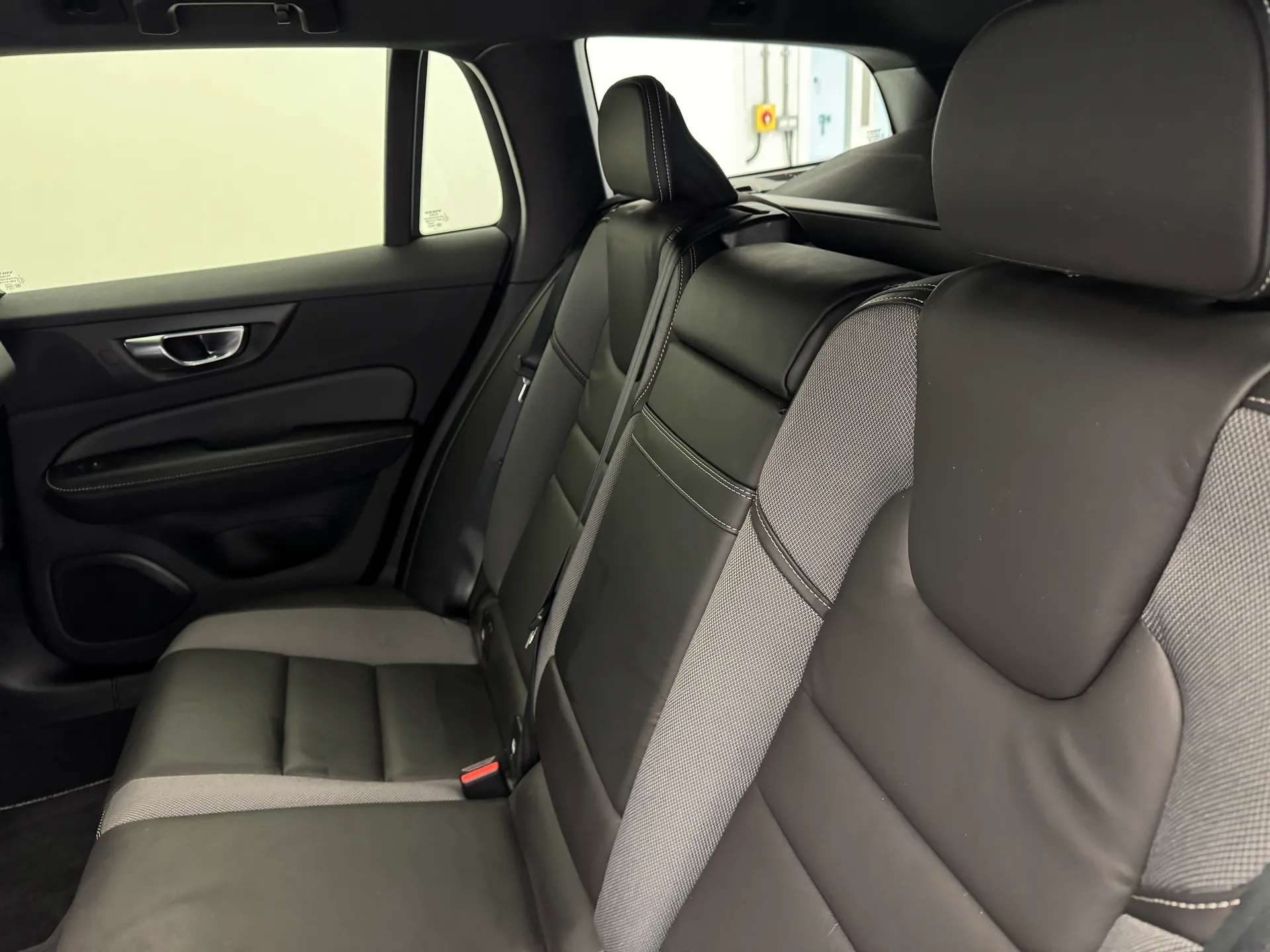 2020 VOLVO V60 2020 VOLVO V60