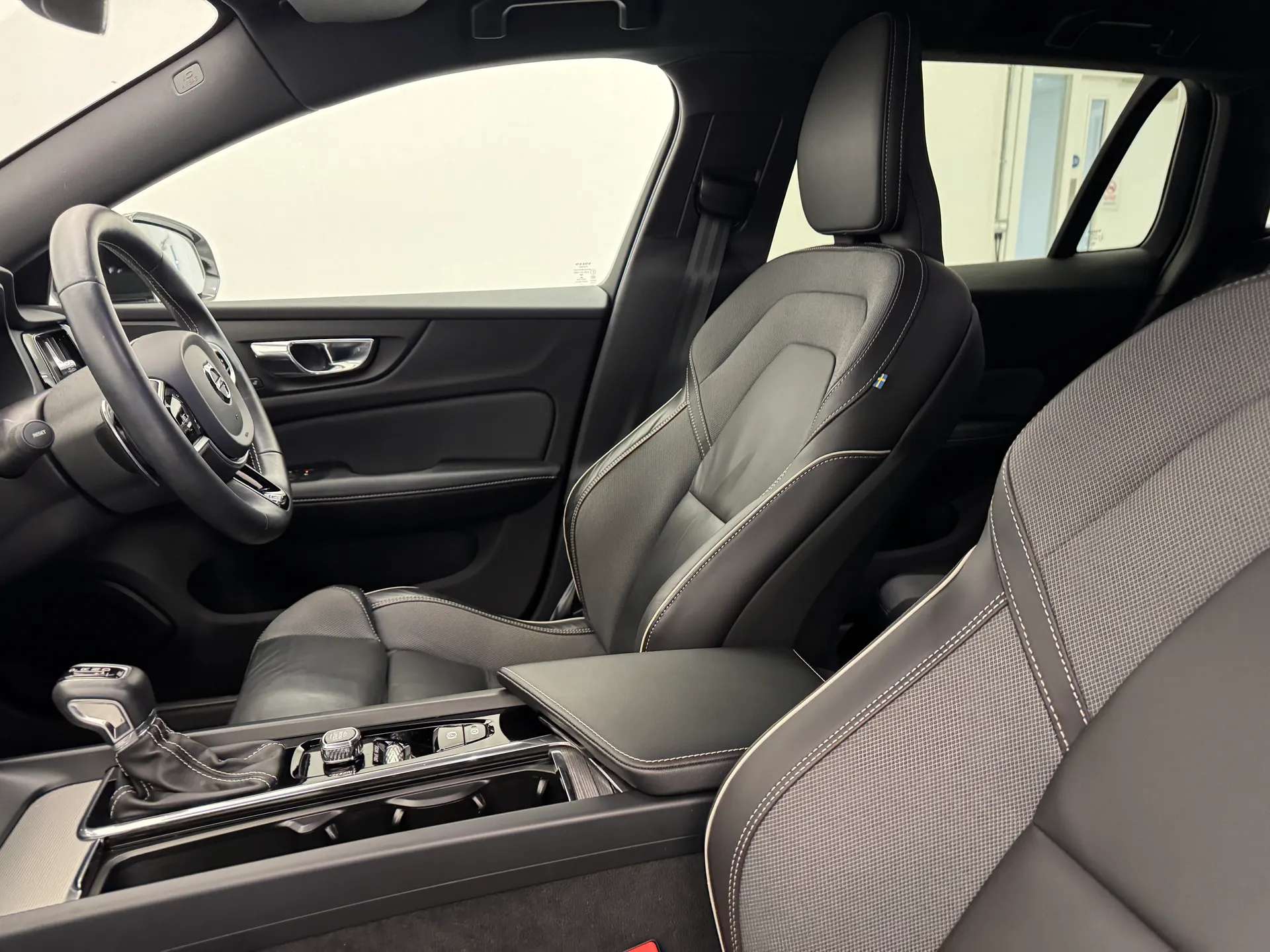 2020 VOLVO V60 2020 VOLVO V60