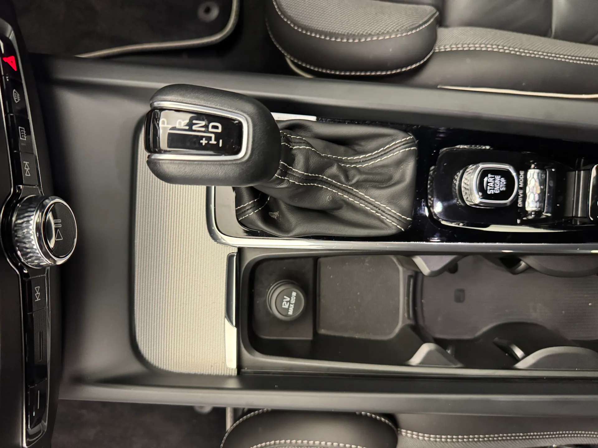 2020 VOLVO V60 2020 VOLVO V60