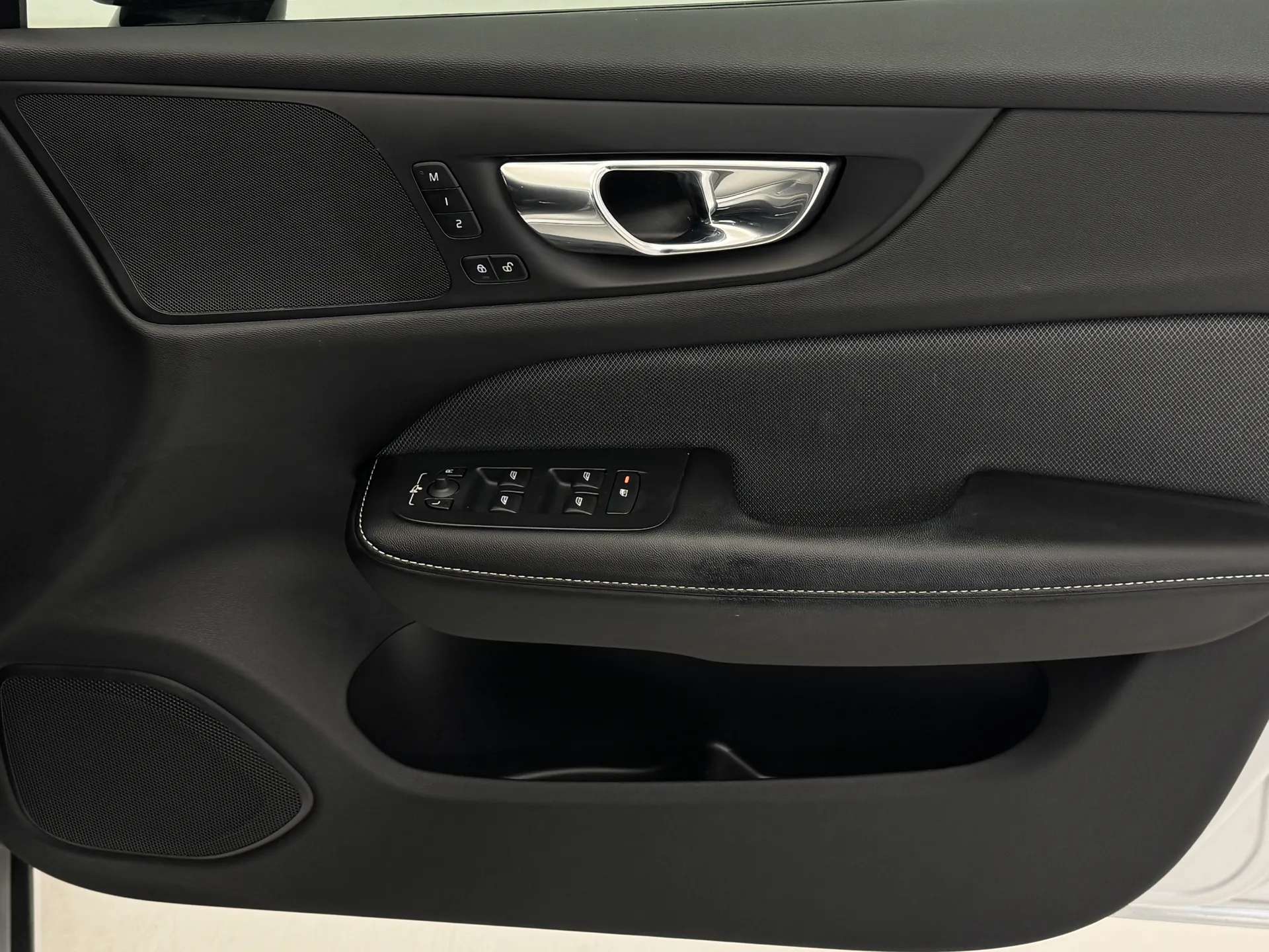 2020 VOLVO V60 2020 VOLVO V60
