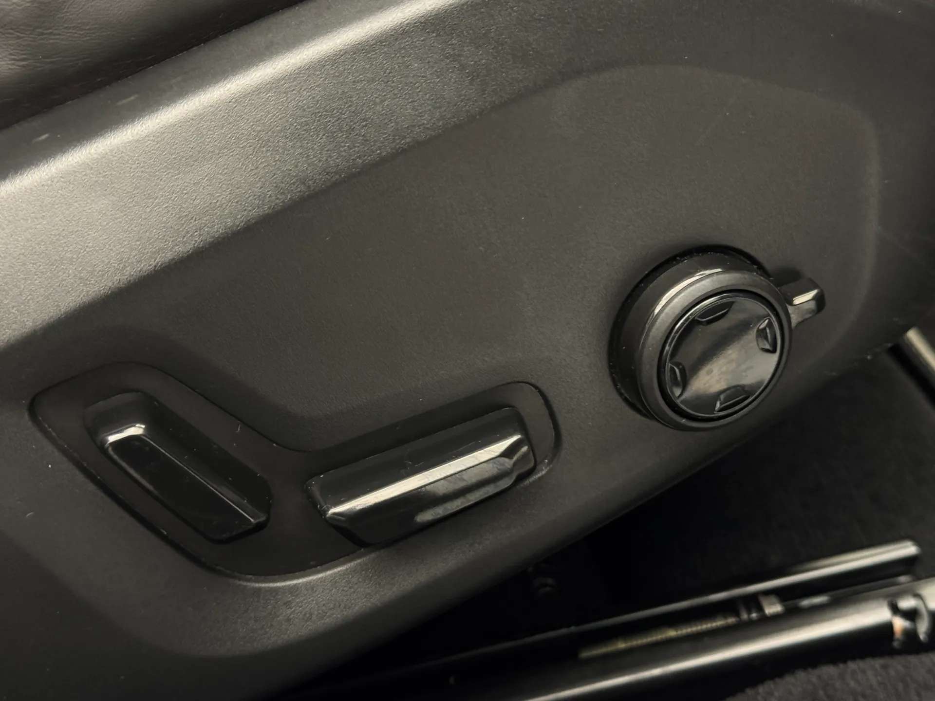 2020 VOLVO V60 2020 VOLVO V60