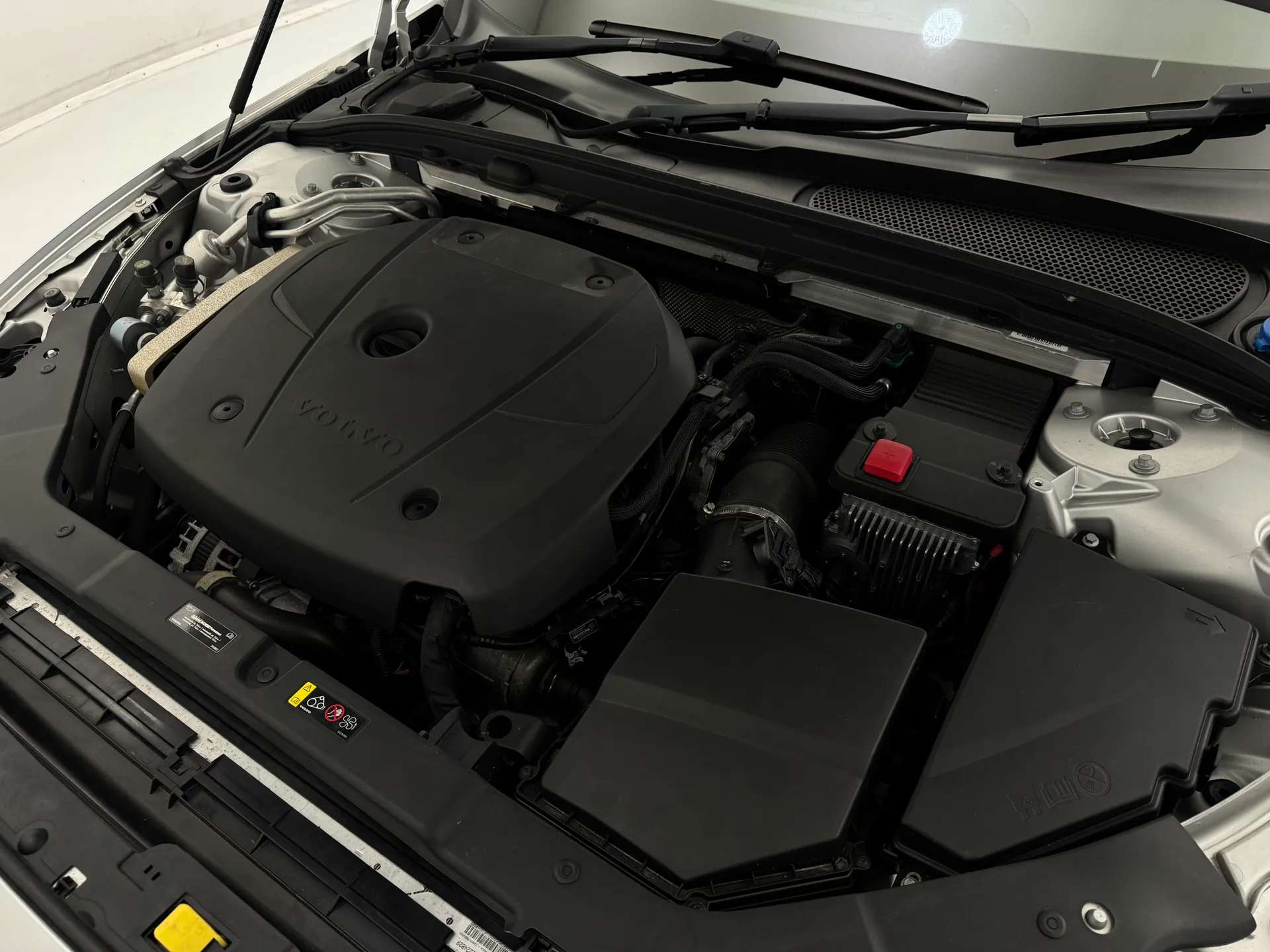 2020 VOLVO V60 2020 VOLVO V60