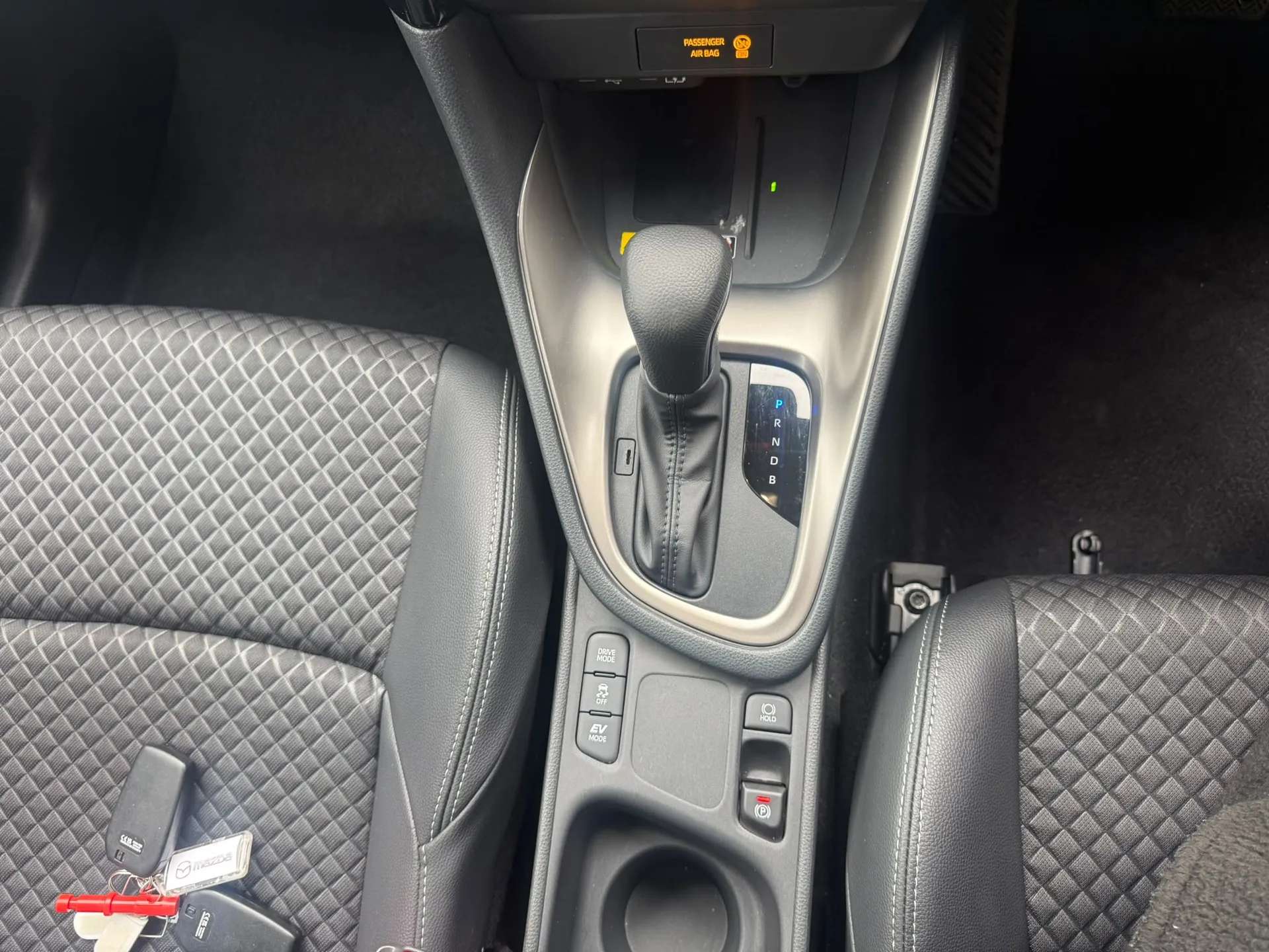 2025 MAZDA 2 HYBRID 2025 MAZDA 2 HYBRID