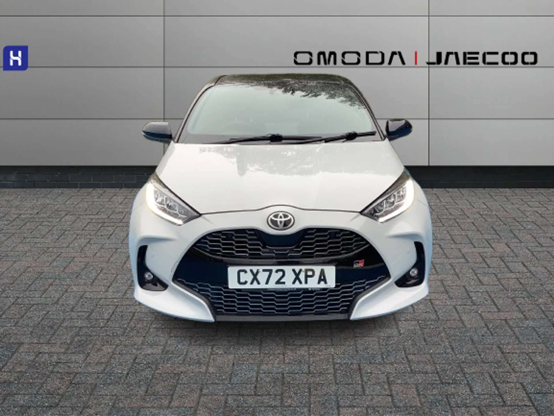 A 2022 TOYOTA YARIS 1.5 Hybrid GR Sport 5dr CVT A 2022 TOYOTA YARIS 1.5 Hybrid GR Sport 5dr CVT