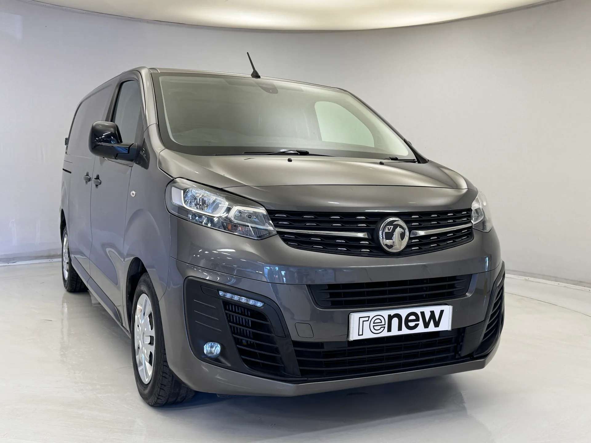 A 2021 VAUXHALL VIVARO 3100 2.0d 145PS Sportive H1 Van A 2021 VAUXHALL VIVARO 3100 2.0d 145PS Sportive H1 Van