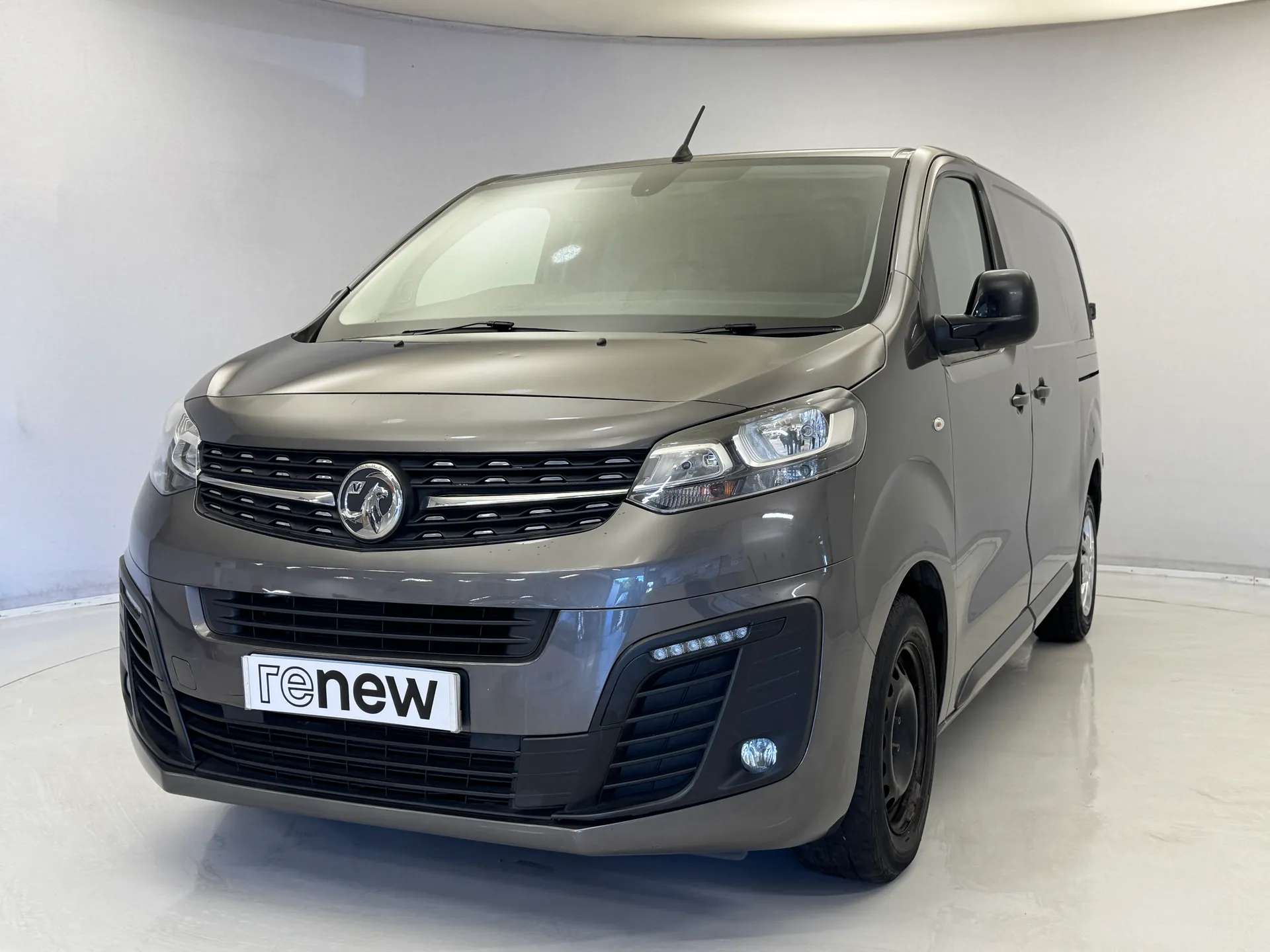 A 2021 VAUXHALL VIVARO 3100 2.0d 145PS Sportive H1 Van A 2021 VAUXHALL VIVARO 3100 2.0d 145PS Sportive H1 Van