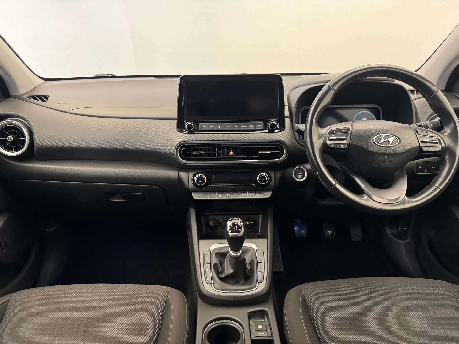 A 2021 HYUNDAI KONA 1.0 TGDi 48V MHEV Premium 5dr A 2021 HYUNDAI KONA 1.0 TGDi 48V MHEV Premium 5dr
