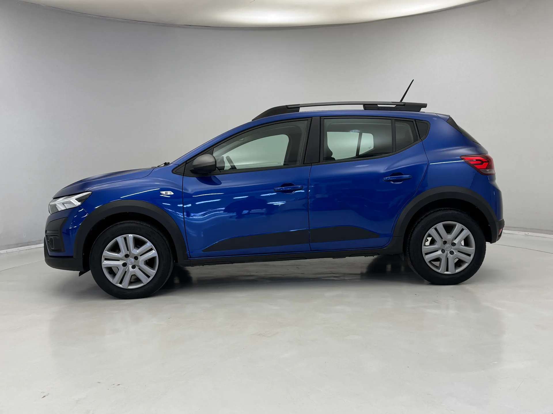 A 2023 DACIA SANDERO STEPWAY 1.0 TCe Expression 5dr A 2023 DACIA SANDERO STEPWAY 1.0 TCe Expression 5dr