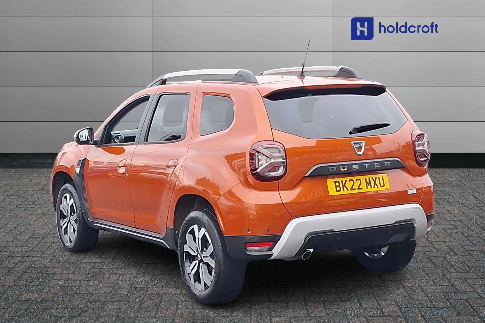 A 2022 DACIA DUSTER 1.0 TCe 100 Bi-Fuel Prestige 5dr A 2022 DACIA DUSTER 1.0 TCe 100 Bi-Fuel Prestige 5dr