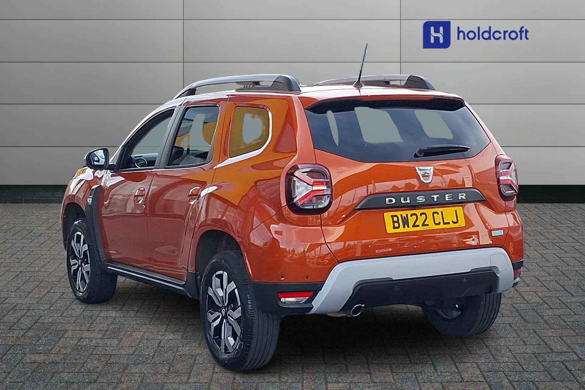 A 2022 DACIA DUSTER 1.0 TCe 100 Bi-Fuel Prestige 5dr A 2022 DACIA DUSTER 1.0 TCe 100 Bi-Fuel Prestige 5dr