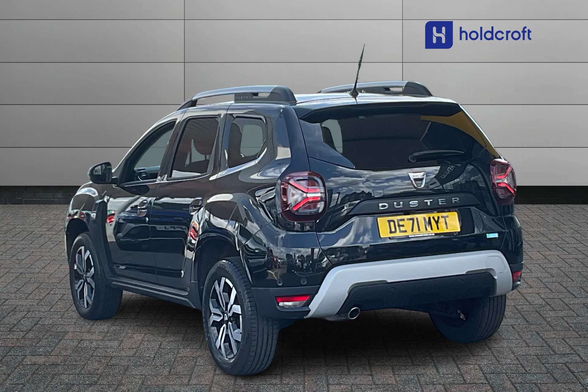 A 2021 DACIA DUSTER 1.0 TCe 100 Bi-Fuel Prestige 5dr A 2021 DACIA DUSTER 1.0 TCe 100 Bi-Fuel Prestige 5dr